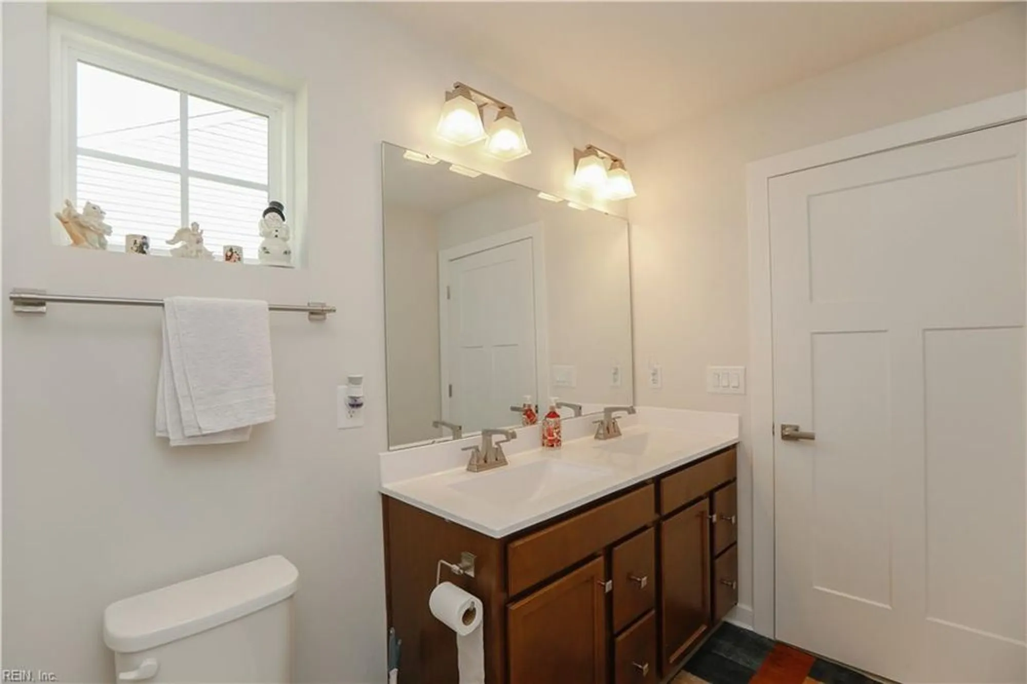 Property Slideshow image 12 of 31 | 7901 w danube loop, New Kent, VA, 23124