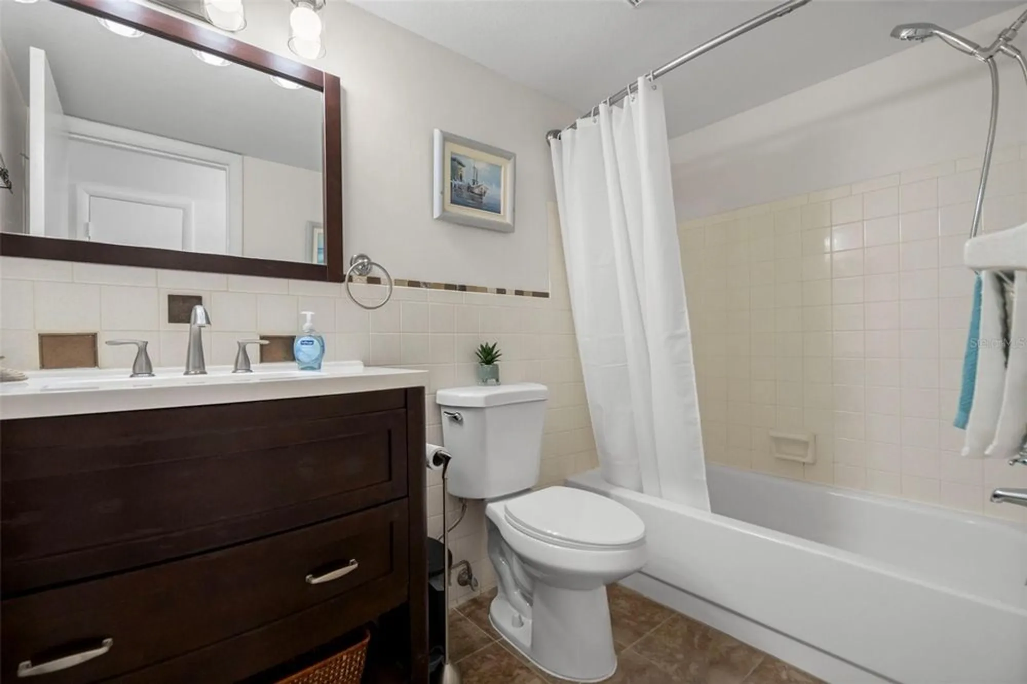 Property Slideshow image 12 of 41 | 2331 finlandia ln apt 53, Clearwater, FL, 33763
