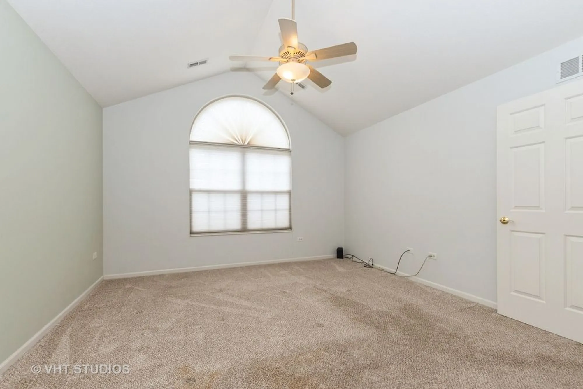 Property Slideshow image 12 of 18 | 18248 murphy cir # 18248, Tinley Park, IL, 60487