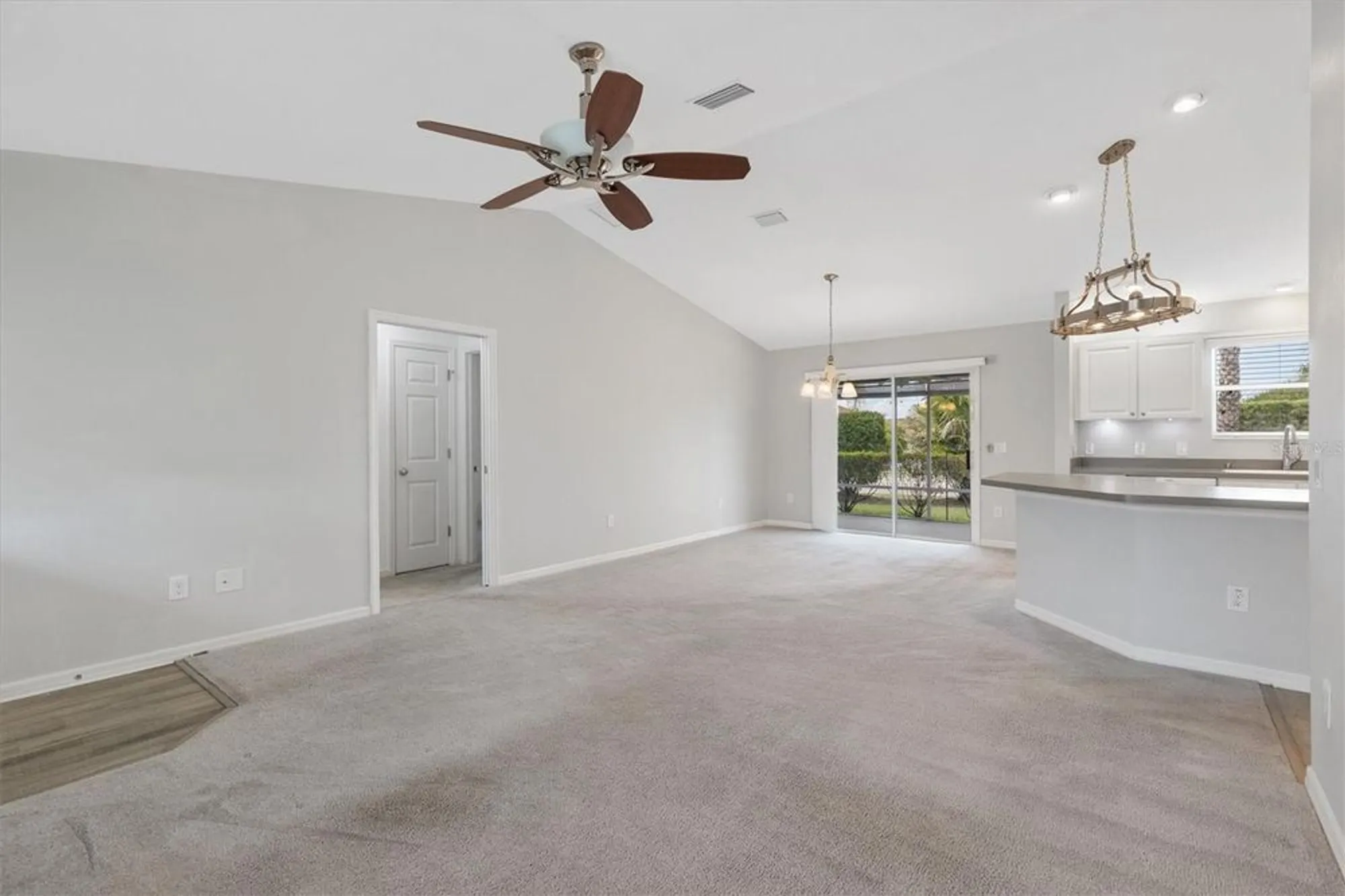 Property Slideshow image 7 of 33 | 2291 montbrook pl, The Villages, FL, 32162