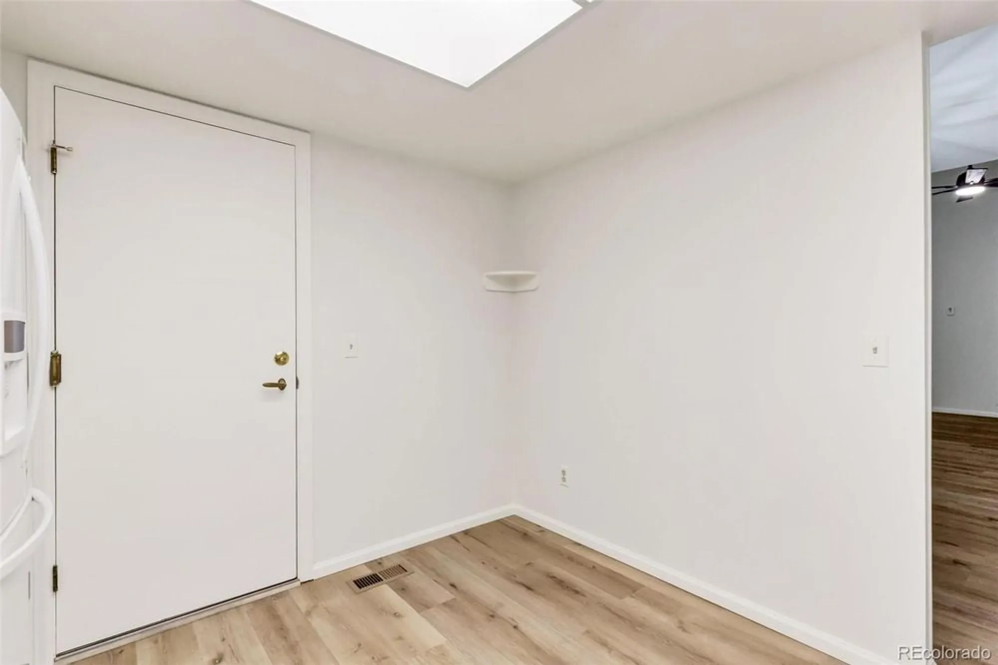 Property Slideshow image 3 of 49 | 13886 e linvale pl, Aurora, CO, 80014