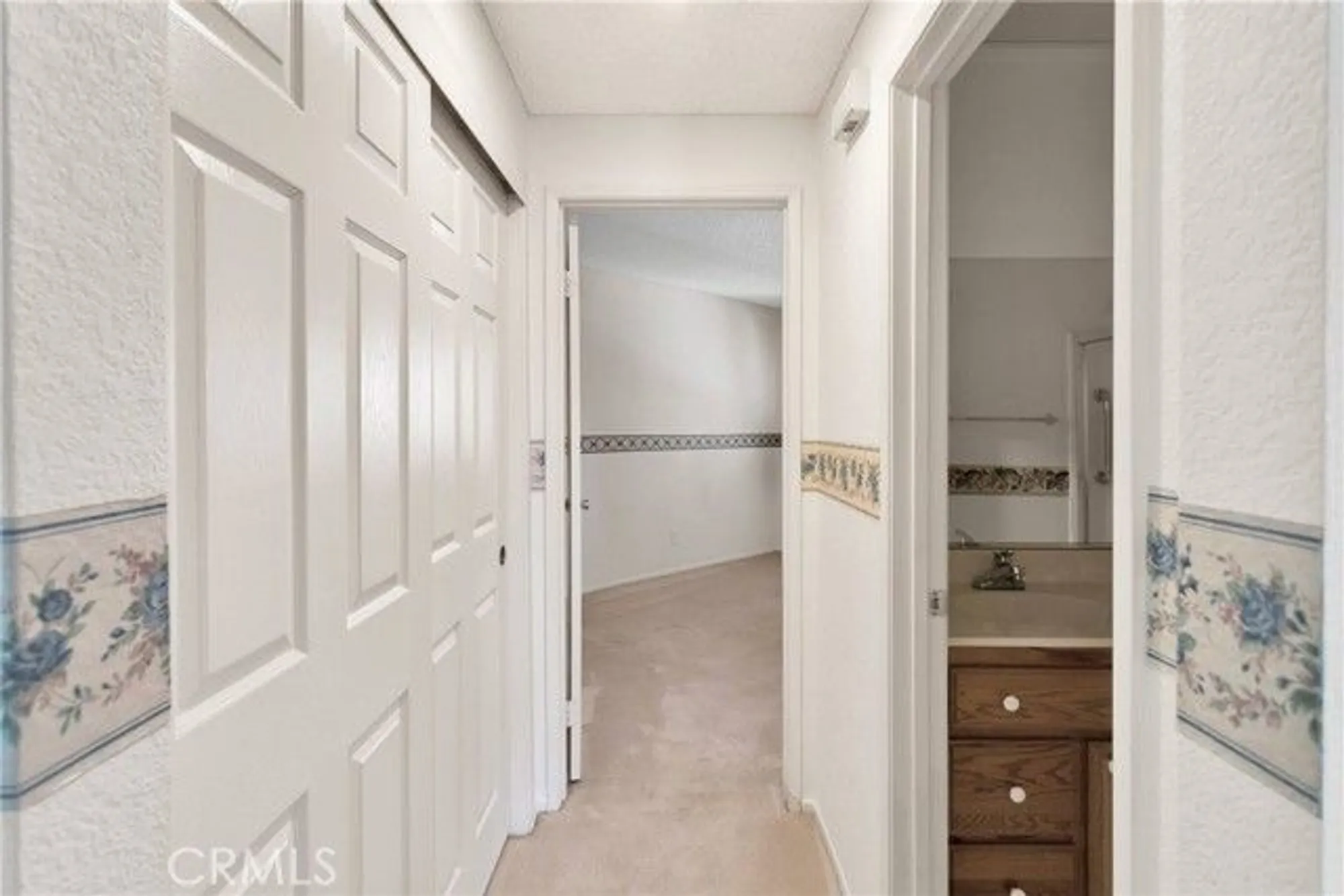 Property Slideshow image 12 of 39 | 19121 palo verde dr, Apple Valley, CA, 92308