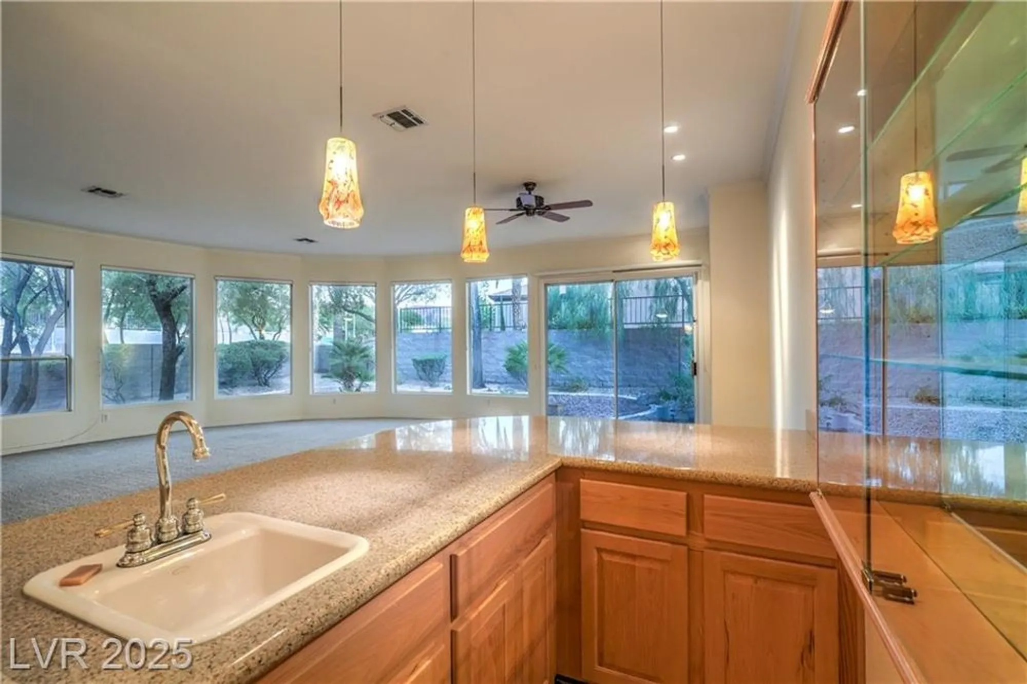 Property Slideshow image 10 of 65 | 2170 peyten park st, Henderson, NV, 89052