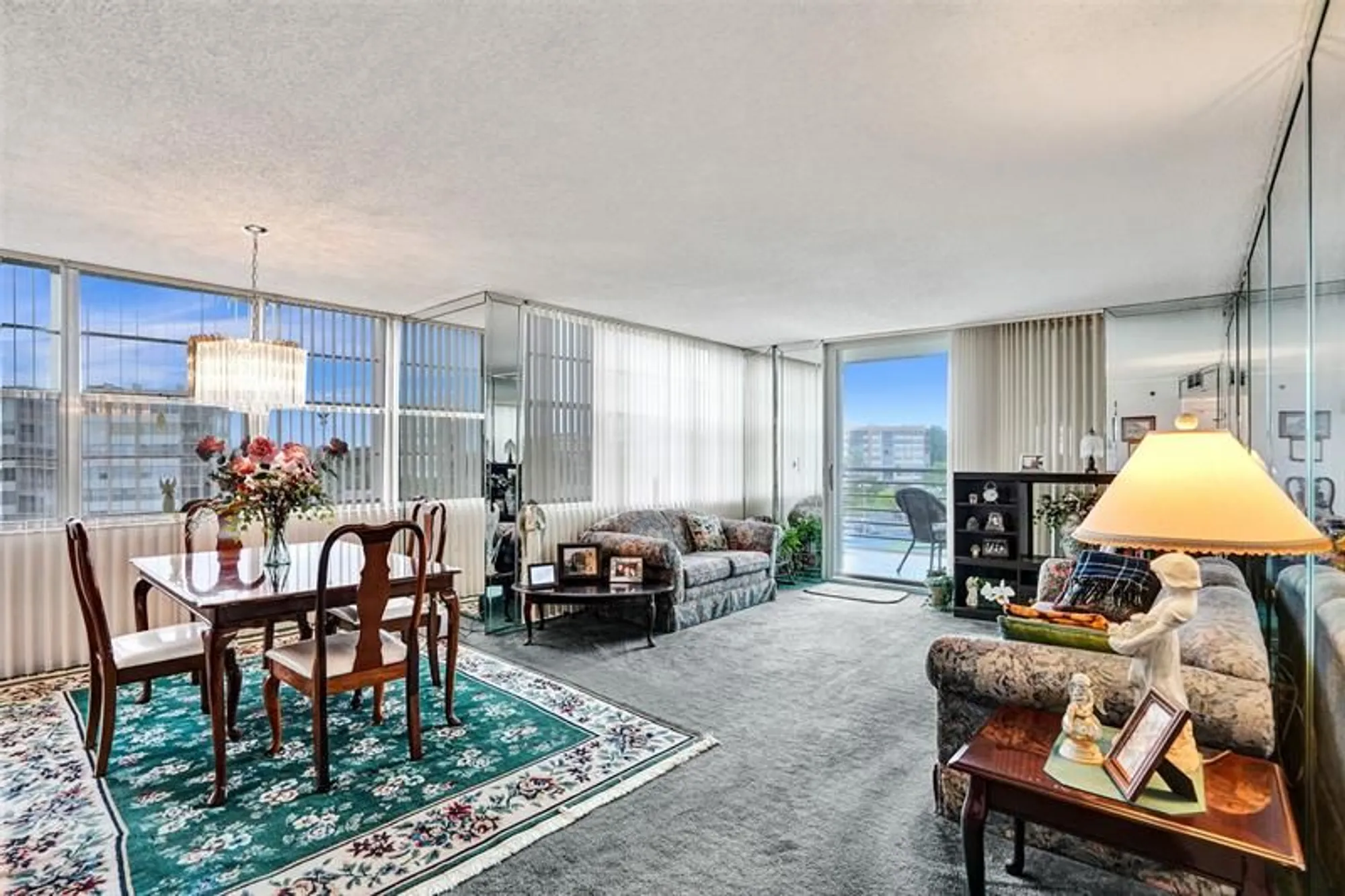 Property Slideshow image 11 of 71 | 1100 saint charles pl 612, Pembroke Pines, FL, 33026