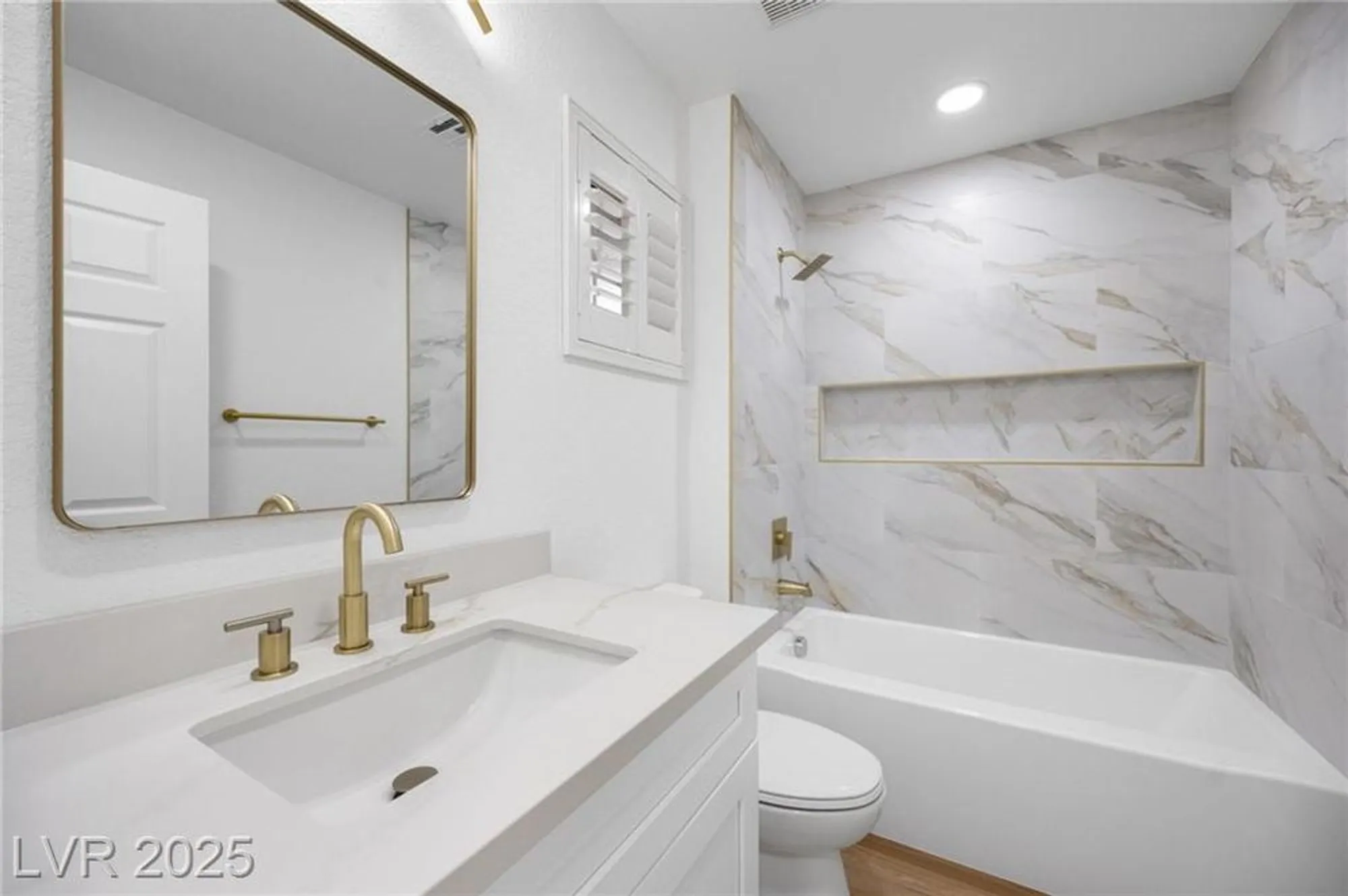 Property Slideshow image 22 of 44 | 2808 crown ridge dr, Las Vegas, NV, 89134