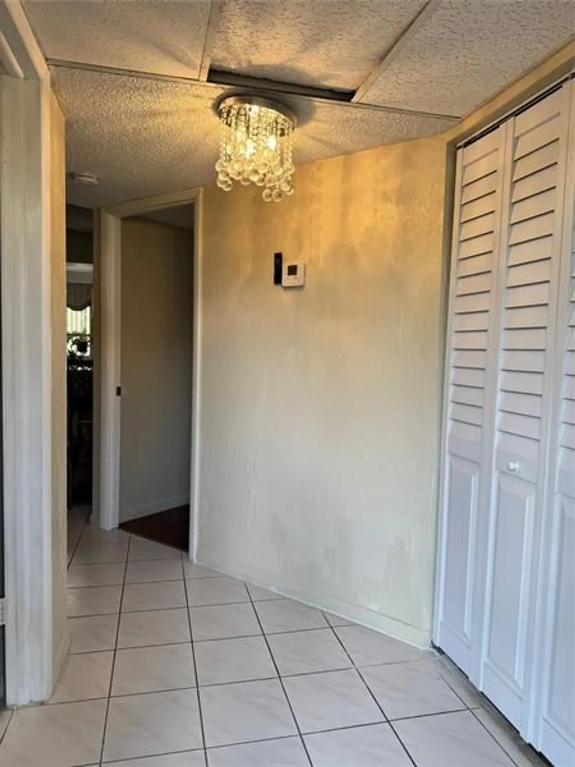 Property Slideshow image 3 of 37 | 9400 lime bay blvd 112, Tamarac, FL, 33321