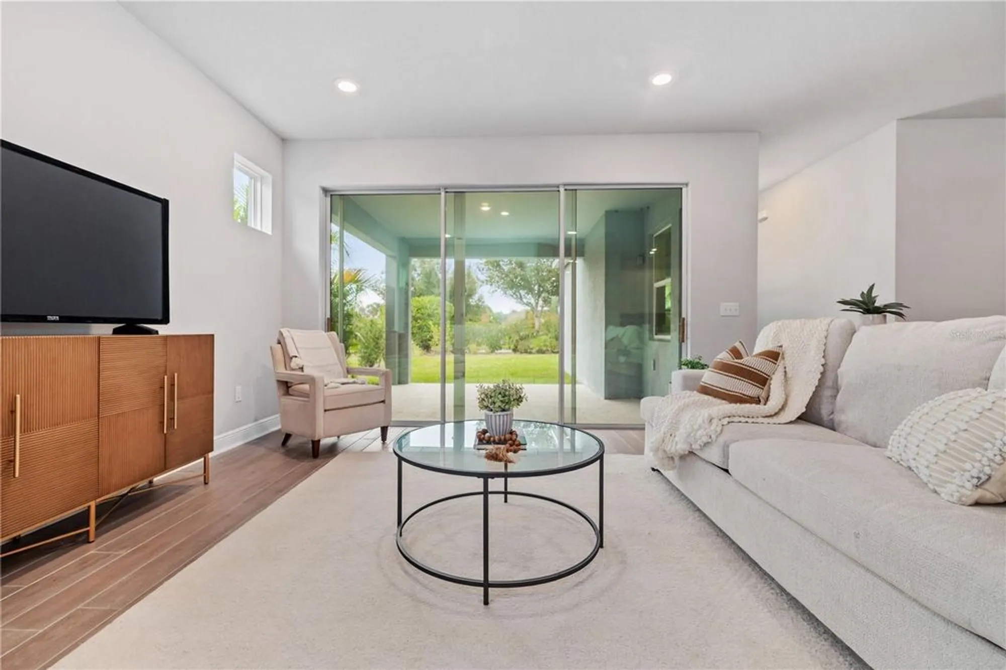 Property Slideshow image 8 of 23 | 6112 plover meadow st, Lithia, FL, 33547