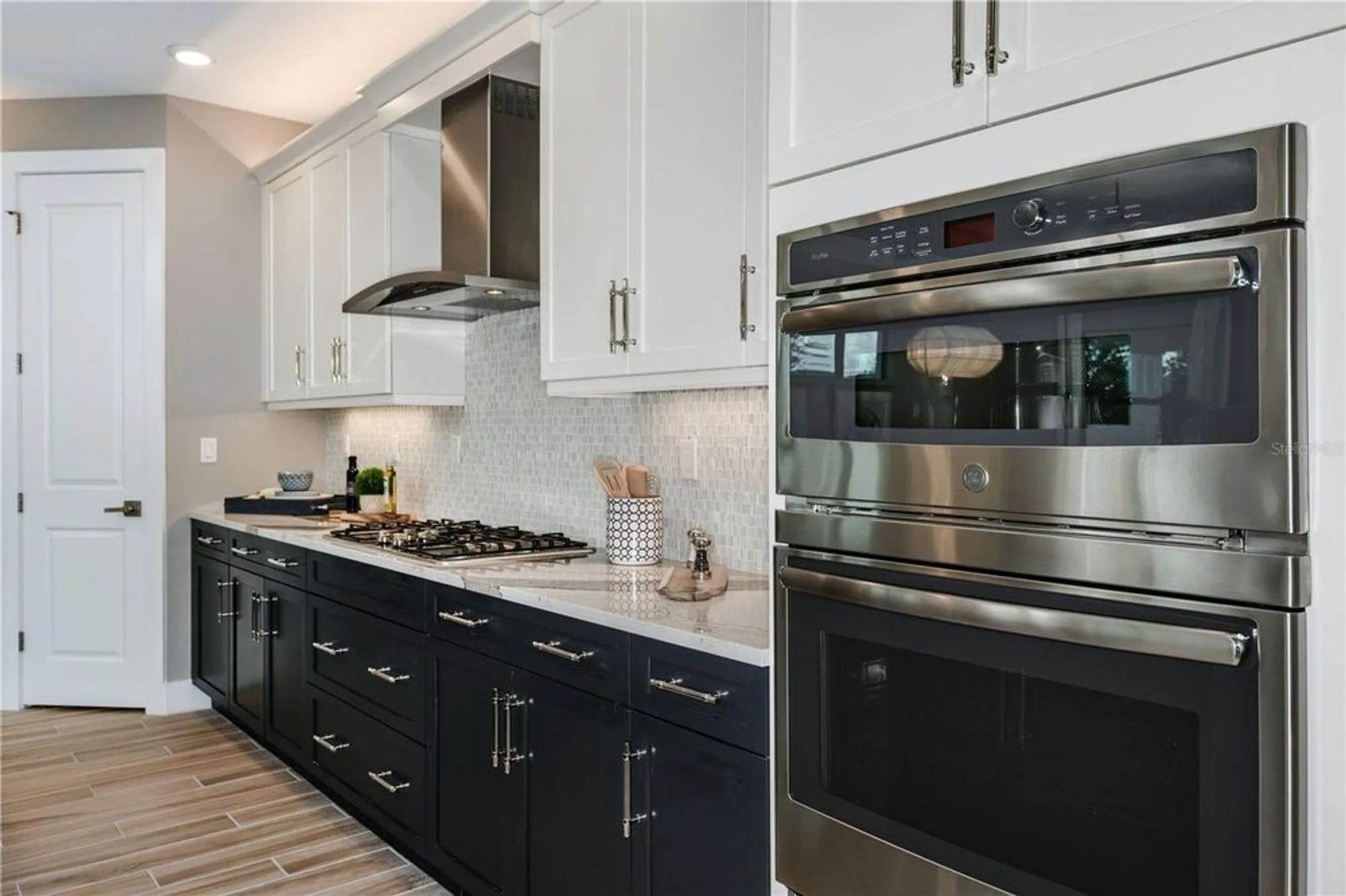 Property Slideshow image 12 of 66 | 18430 rockport pl, Lakewood Ranch, FL, 34211