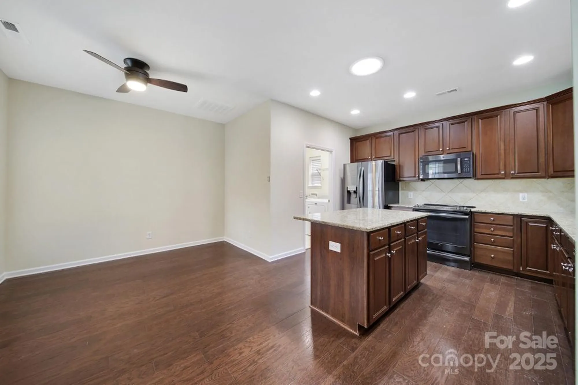 Property Slideshow image 4 of 48 | 1024 mesa verde dr, Fort Mill, SC, 29707