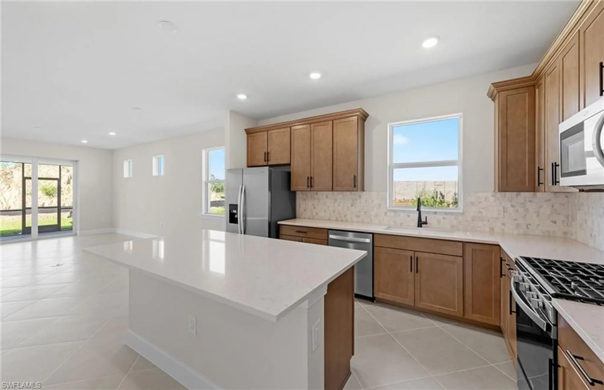 Property Slideshow image 11 of 47 | 7152 chapel creek ln, North Fort Myers, FL, 33917