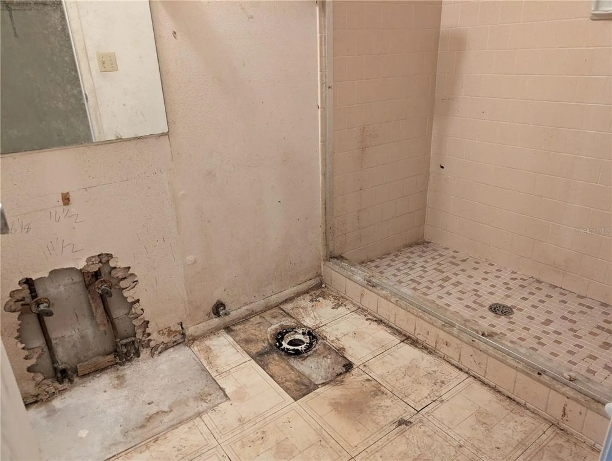 Property Slideshow image 11 of 18 | 3074 lake bayshore dr # o-120, Bradenton, FL, 34205