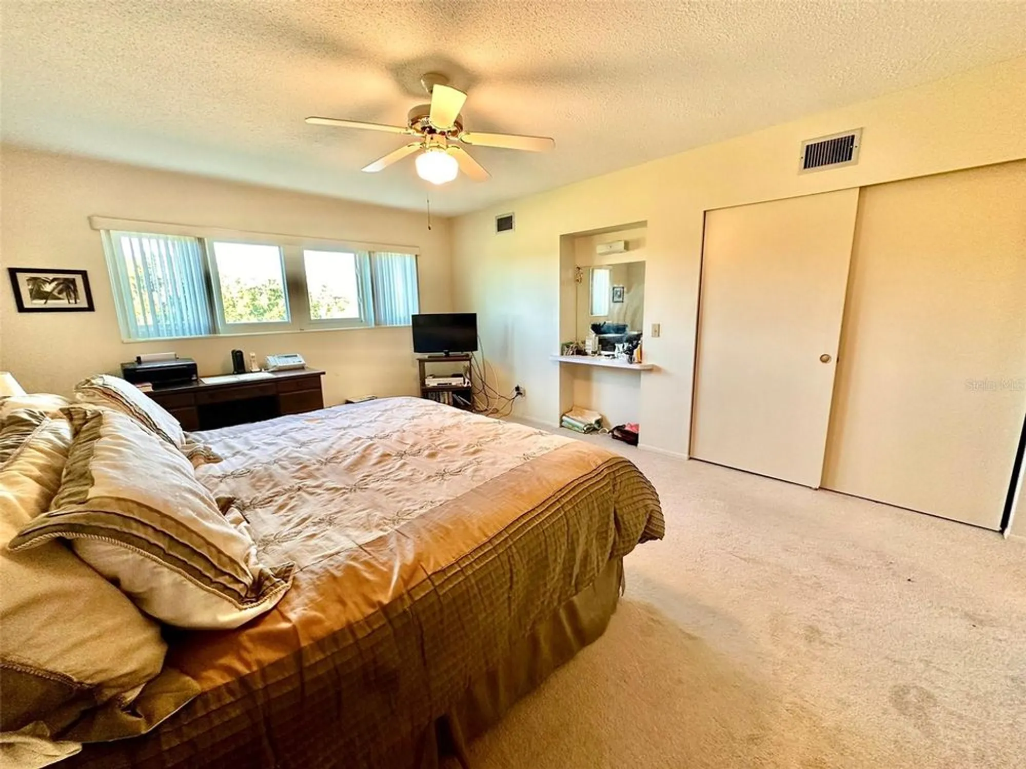 Property Slideshow image 16 of 39 | 2460 franciscan dr 94, Clearwater, FL, 33763