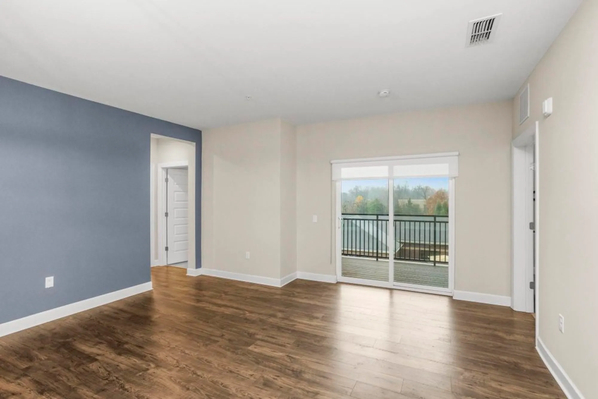 Property Slideshow image 13 of 60 | 141 saundersville rd apt 1402, Hendersonville, TN, 37075
