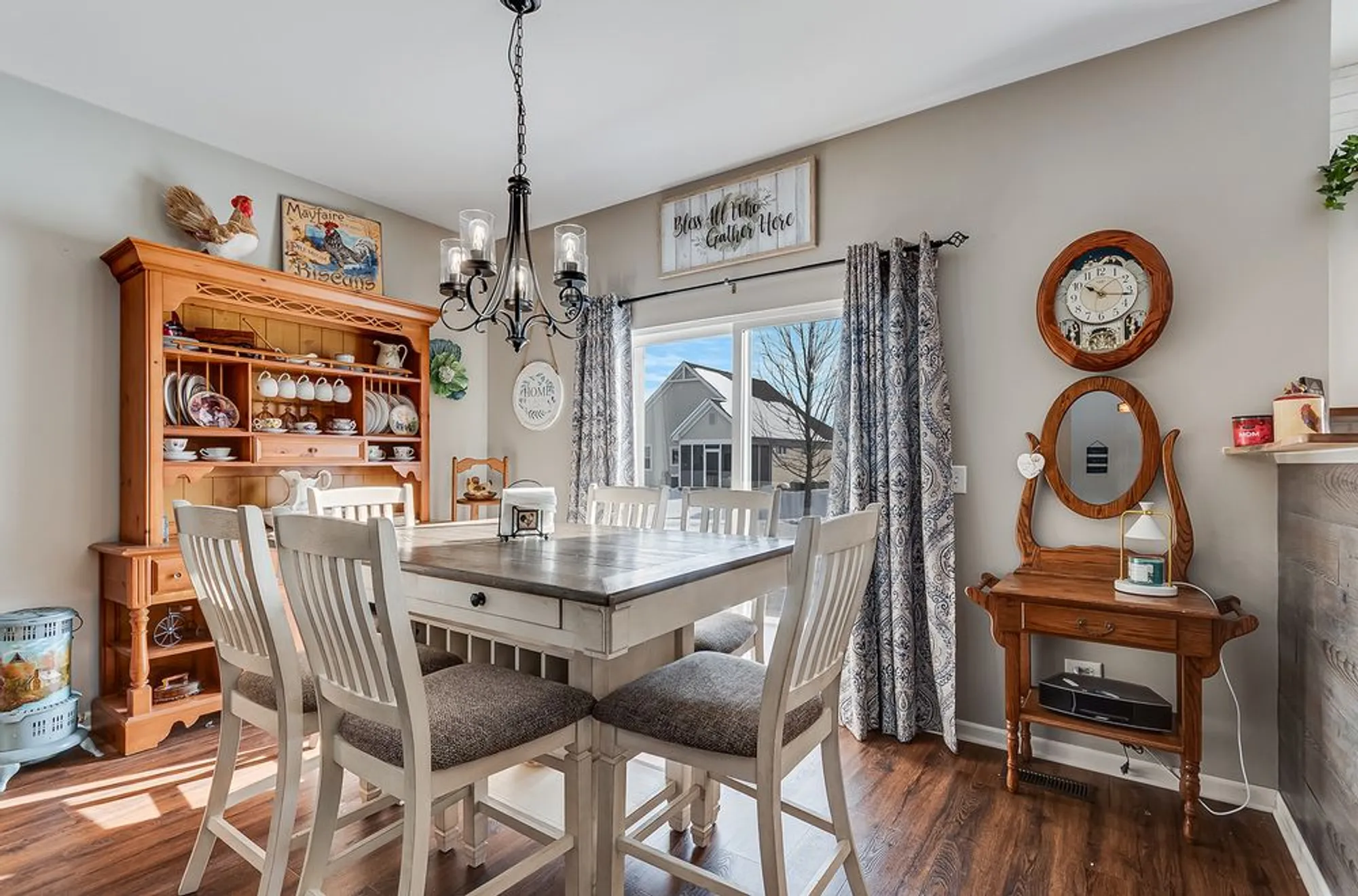 Property Slideshow image 7 of 21 | 2525 park ridge ct # 2525, Crest Hill, IL, 60403