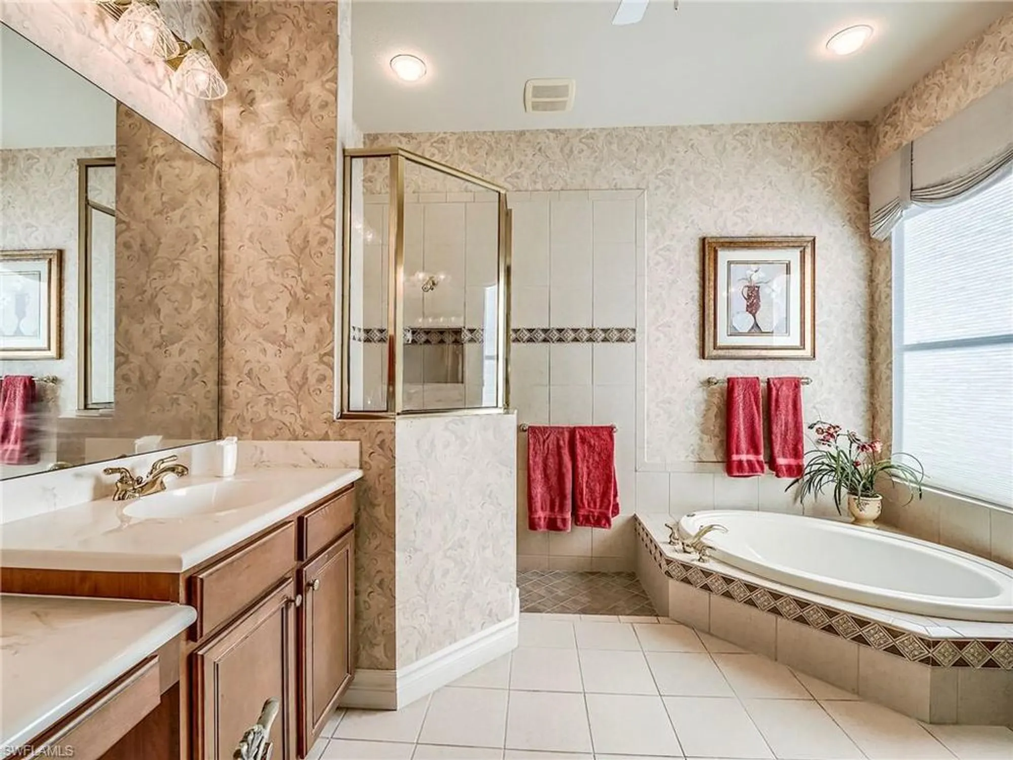 Property Slideshow image 33 of 49 | 3430 shady bnd, Fort Myers, FL, 33905
