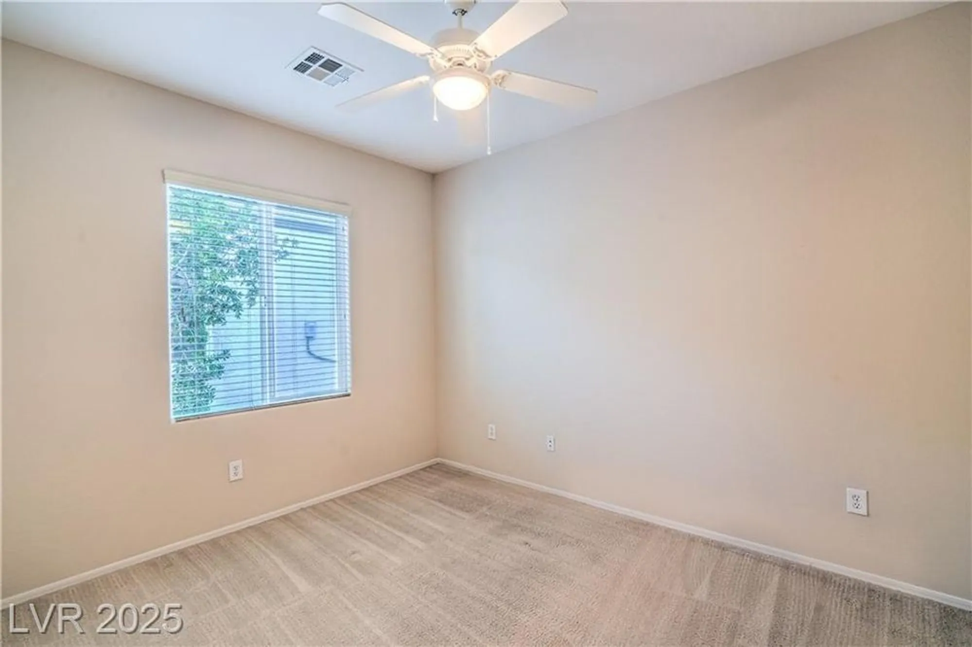 Property Slideshow image 20 of 55 | 2504 ashen light dr, Henderson, NV, 89044