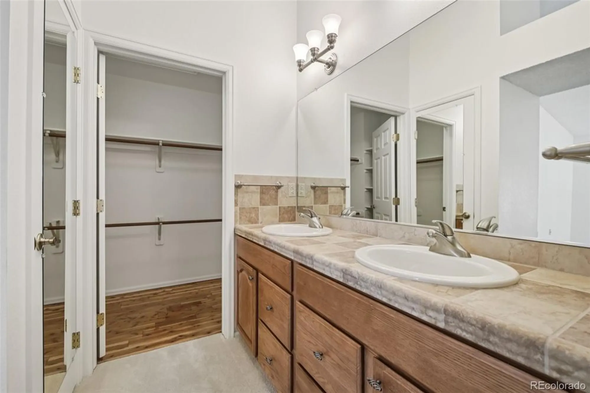 Property Slideshow image 18 of 47 | 6 abernathy ct, Highlands Ranch, CO, 80130