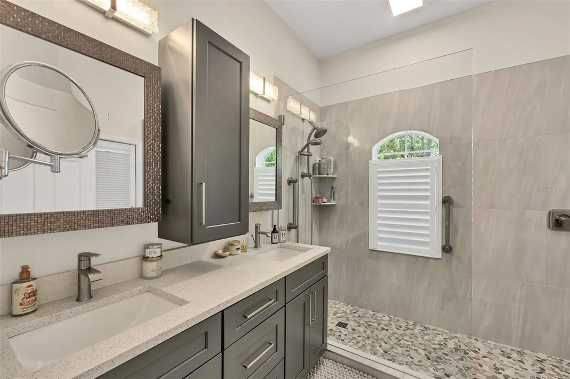 Property Slideshow image 23 of 66 | 1719 starling dr # 1719, Sarasota, FL, 34231