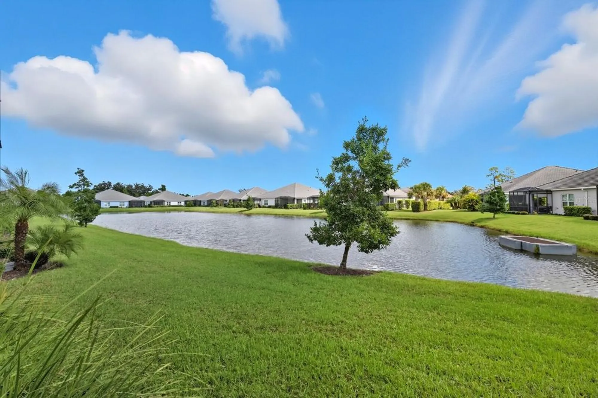 Property Slideshow image 33 of 59 | 2723 sapphire blue ln, Bradenton, FL, 34211