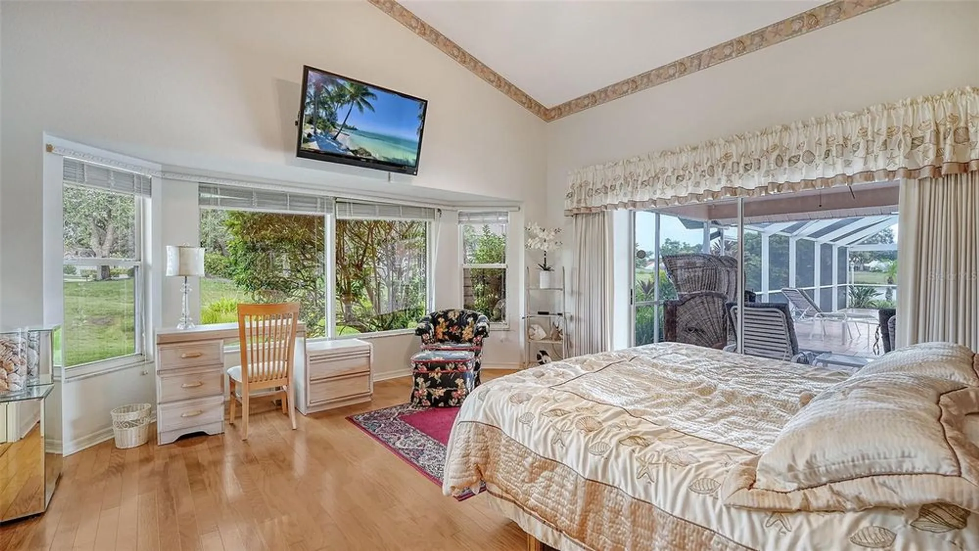Property Slideshow image 21 of 66 | 6803 drewrys blf, Bradenton, FL, 34203