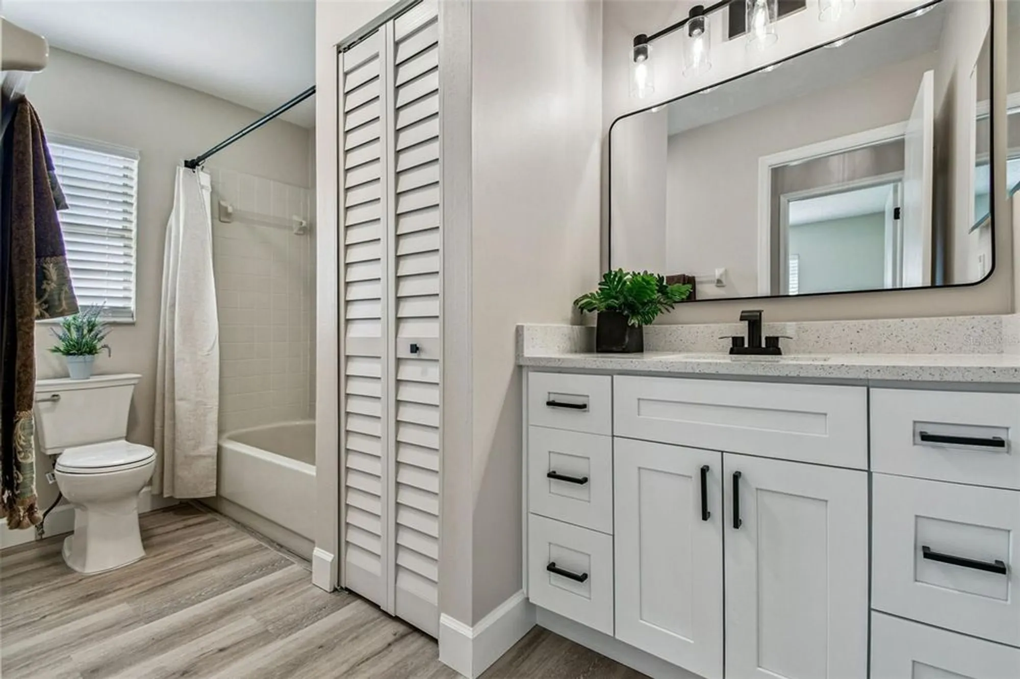 Property Slideshow image 23 of 36 | 1805 butterfly pl, Sun City Center, FL, 33573