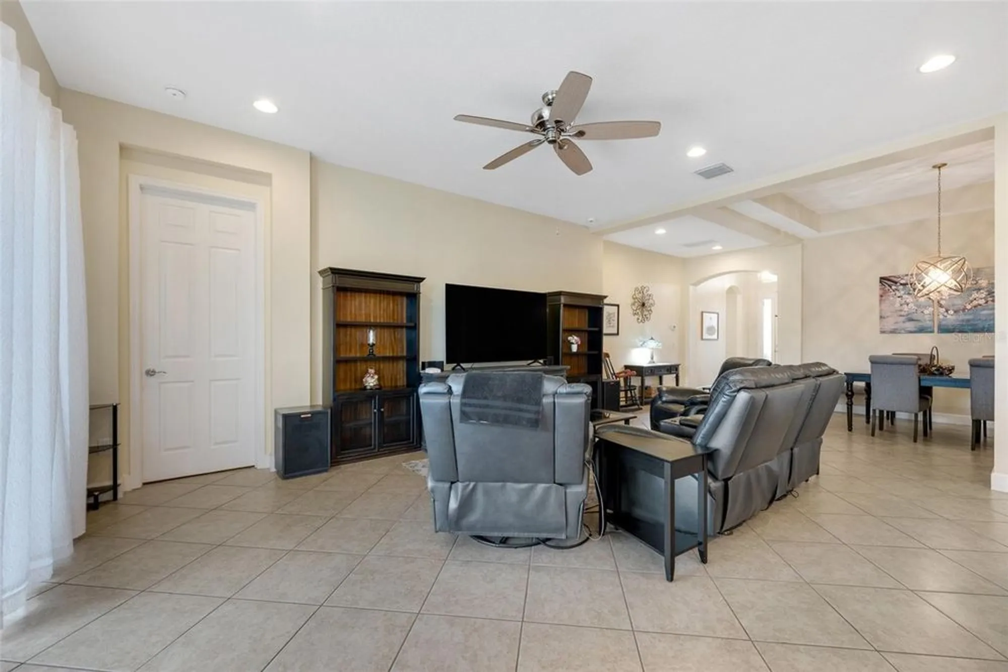 Property Slideshow image 8 of 35 | 1649 emerald dunes dr, Sun City Center, FL, 33573