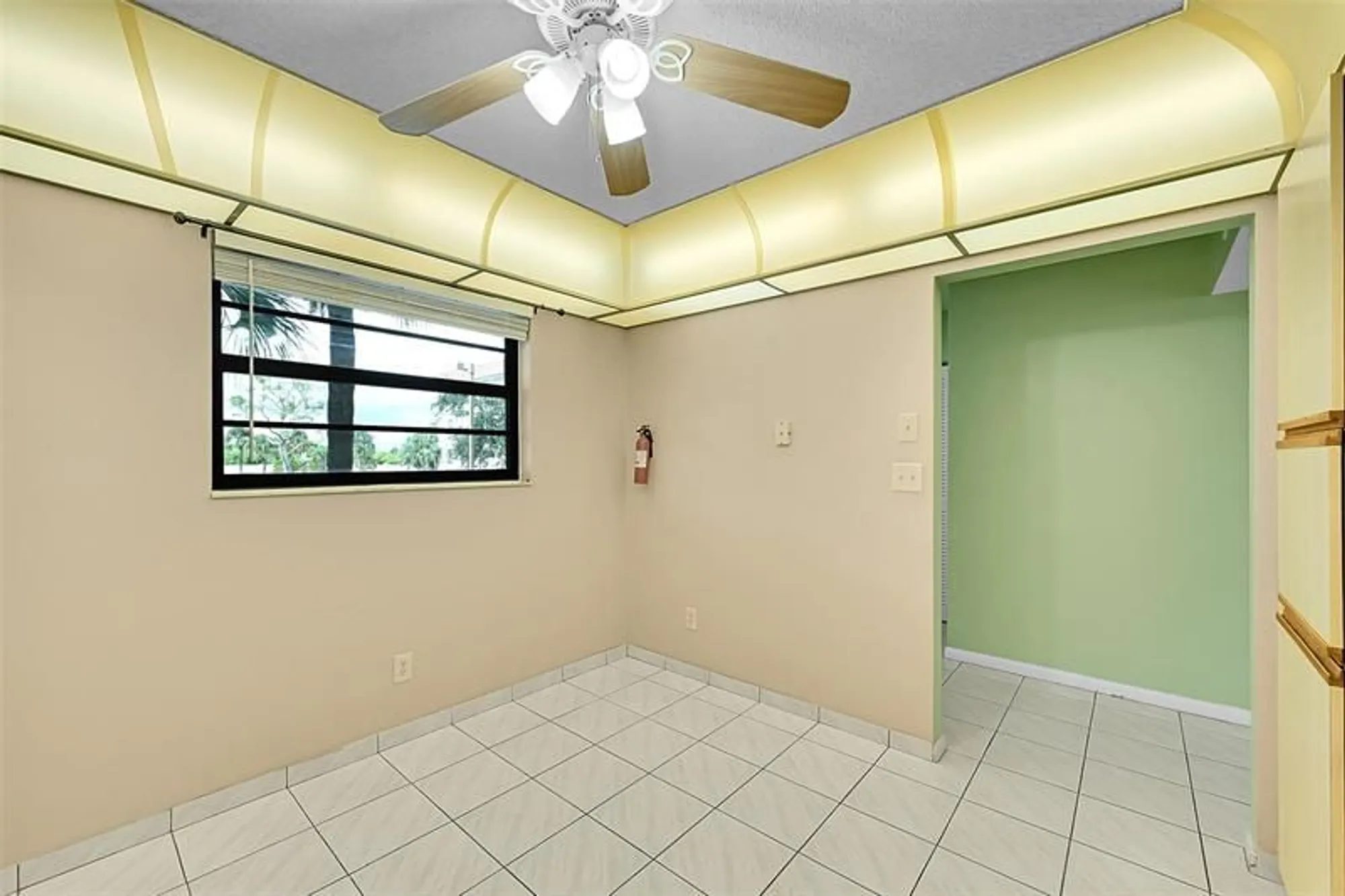 Property Slideshow image 16 of 64 | 4940 e sabal palm blvd apt 202, Tamarac, FL, 33319