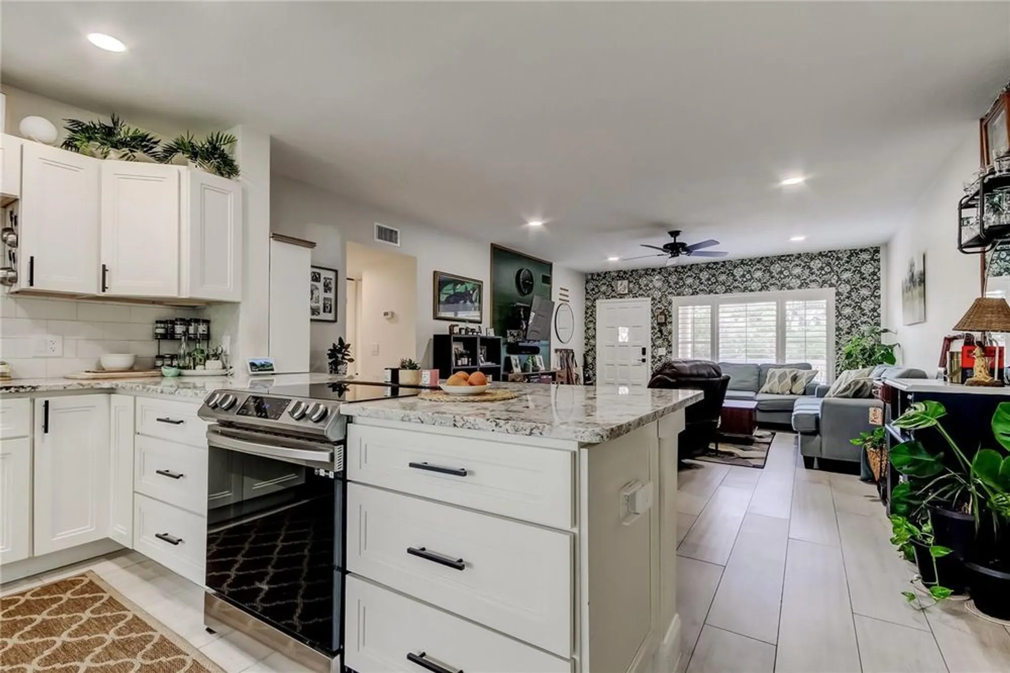 Property Slideshow image 10 of 66 | 2170 americus blvd 64, Clearwater, FL, 33763