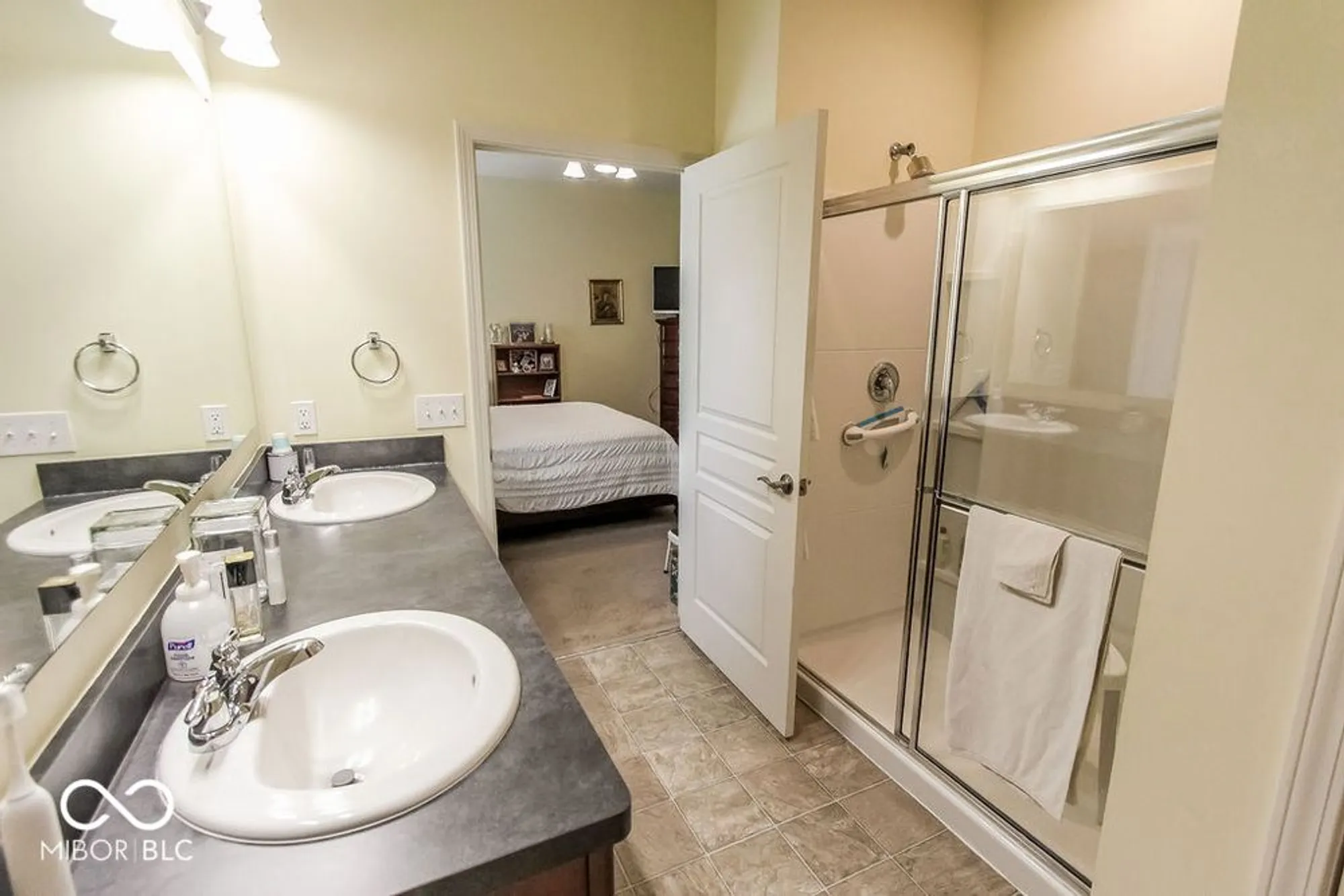 Property Slideshow image 31 of 54 | 12790 arista ln, Fishers, IN, 46037