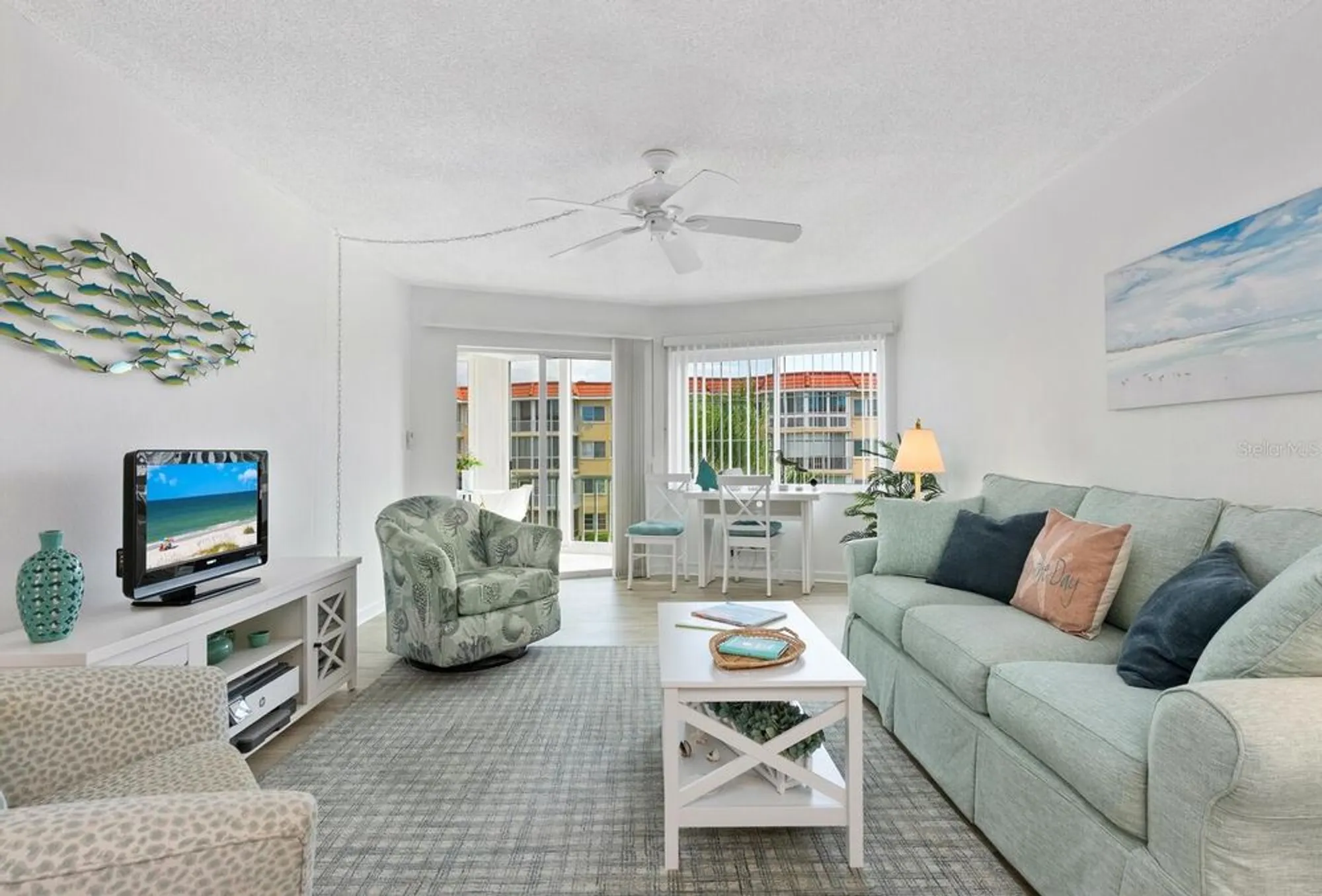 Property Slideshow image 7 of 45 | 1250 n portofino dr apt 304, Sarasota, FL, 34242