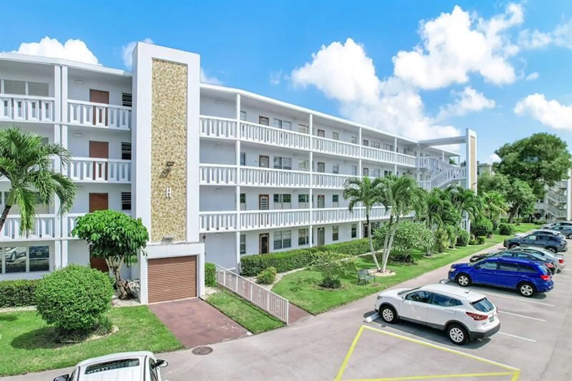 Property Slideshow image 39 of 47 | 2038 newport h # 2038, Deerfield Beach, FL, 33442