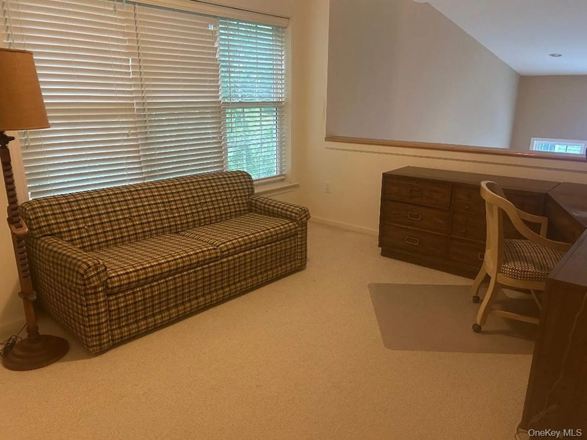 Property Slideshow image 12 of 15 | 423 florencia pl, Melville, NY, 11747