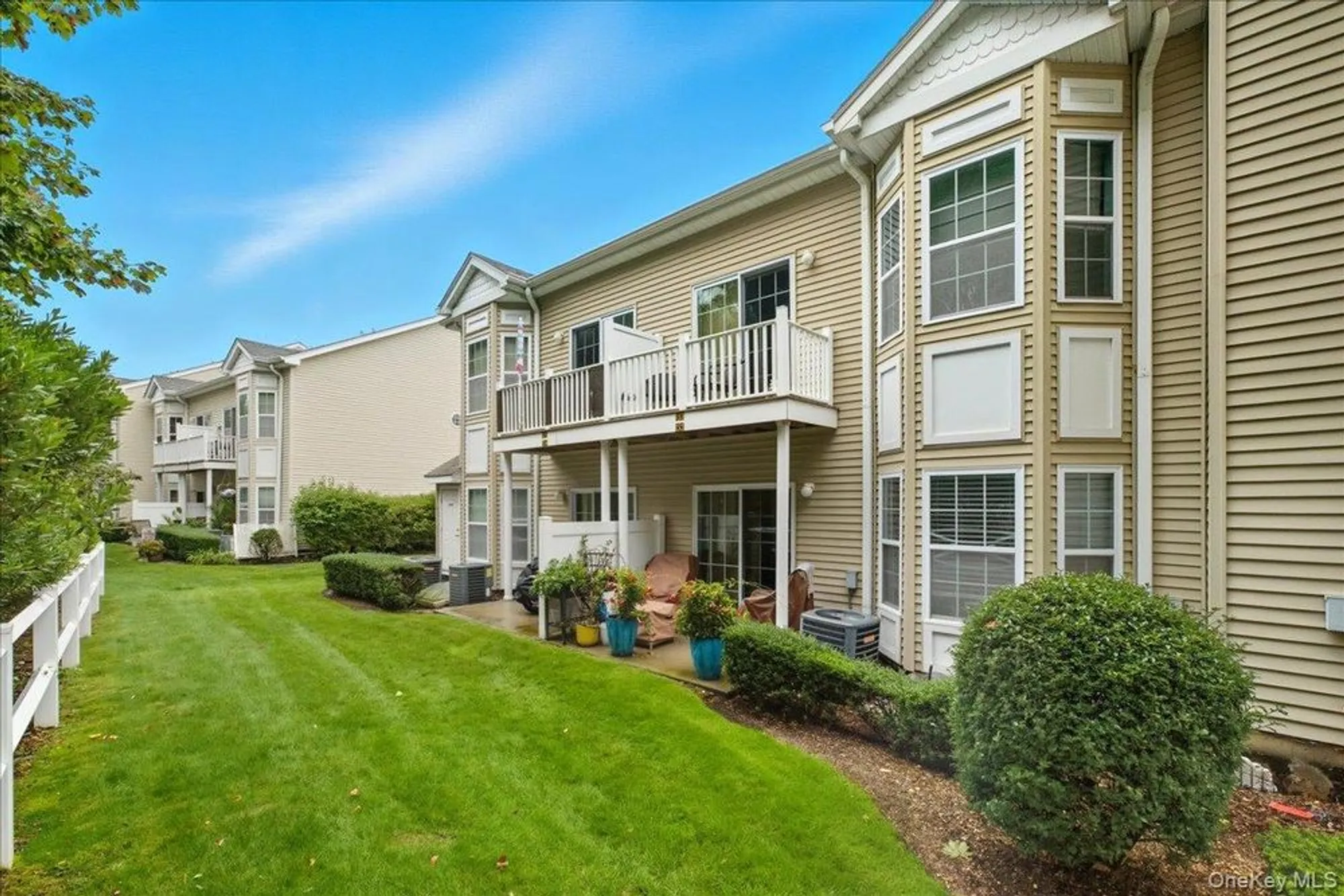 Property Slideshow image 35 of 36 | 133 spring dr # 133, East Meadow, NY, 11554