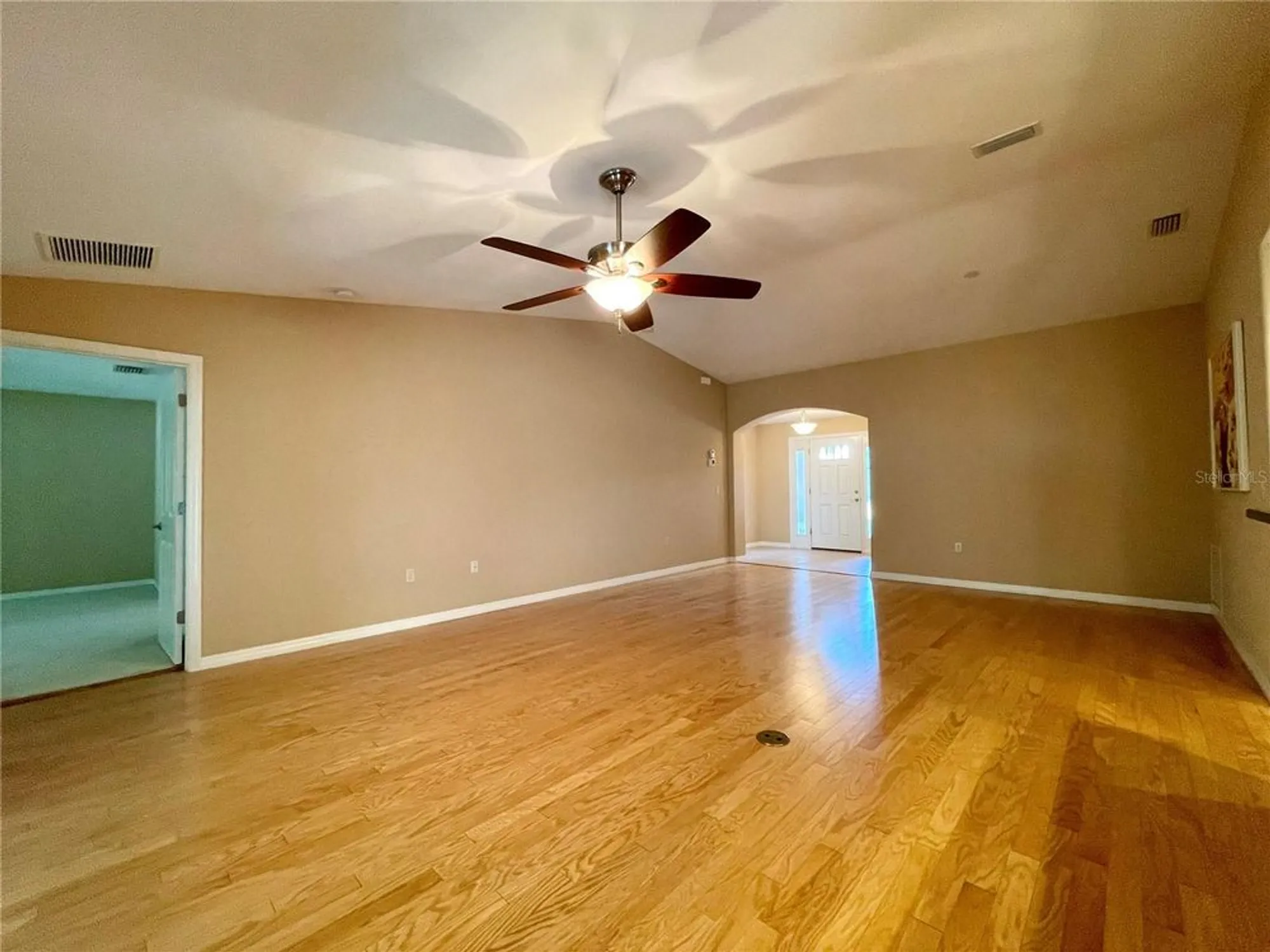 Property Slideshow image 10 of 61 | 16405 sw 14th avenue rd, Ocala, FL, 34473