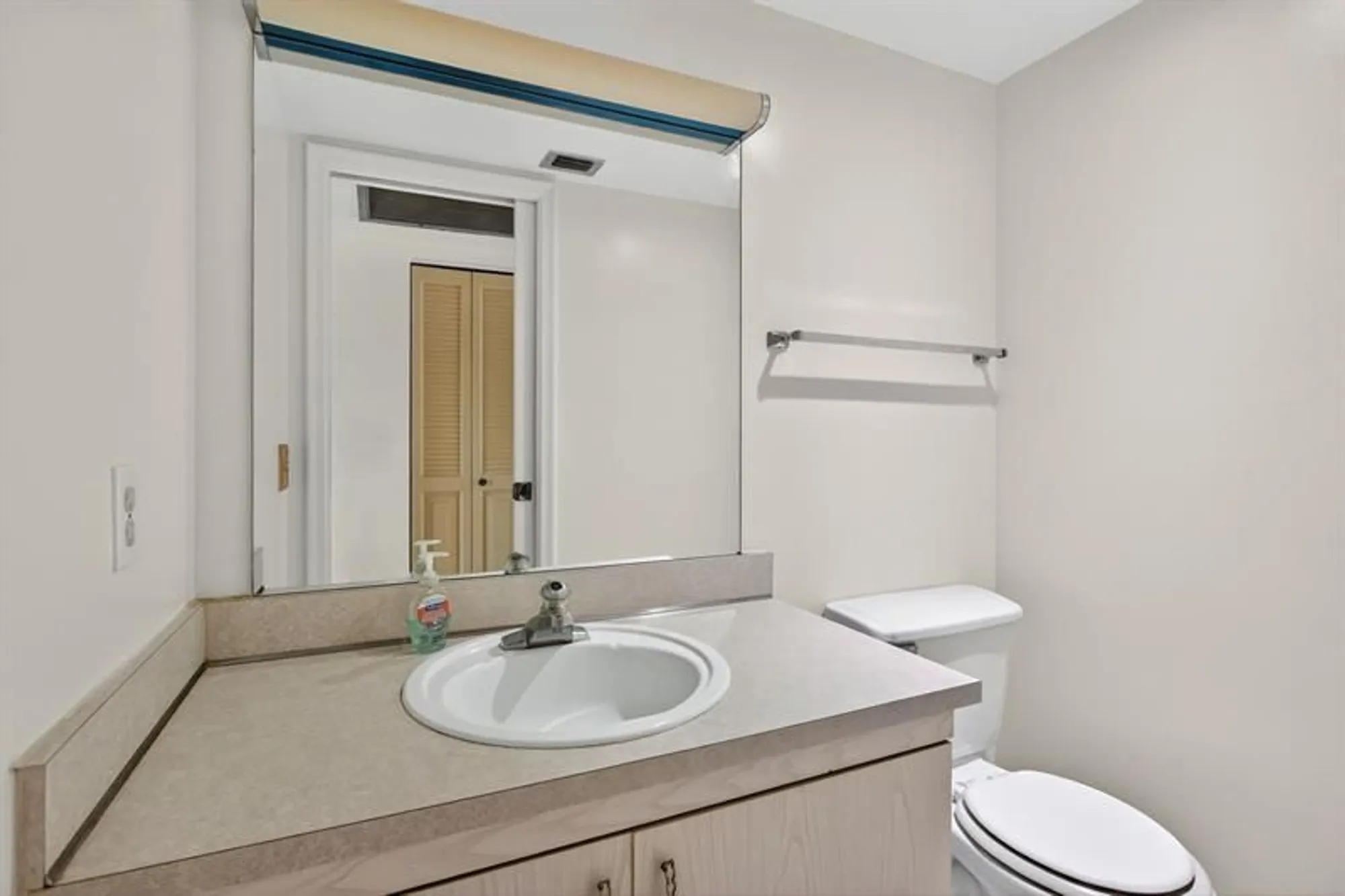 Property Slideshow image 12 of 60 | 2401 antigua cir e3, Coconut Creek, FL, 33066