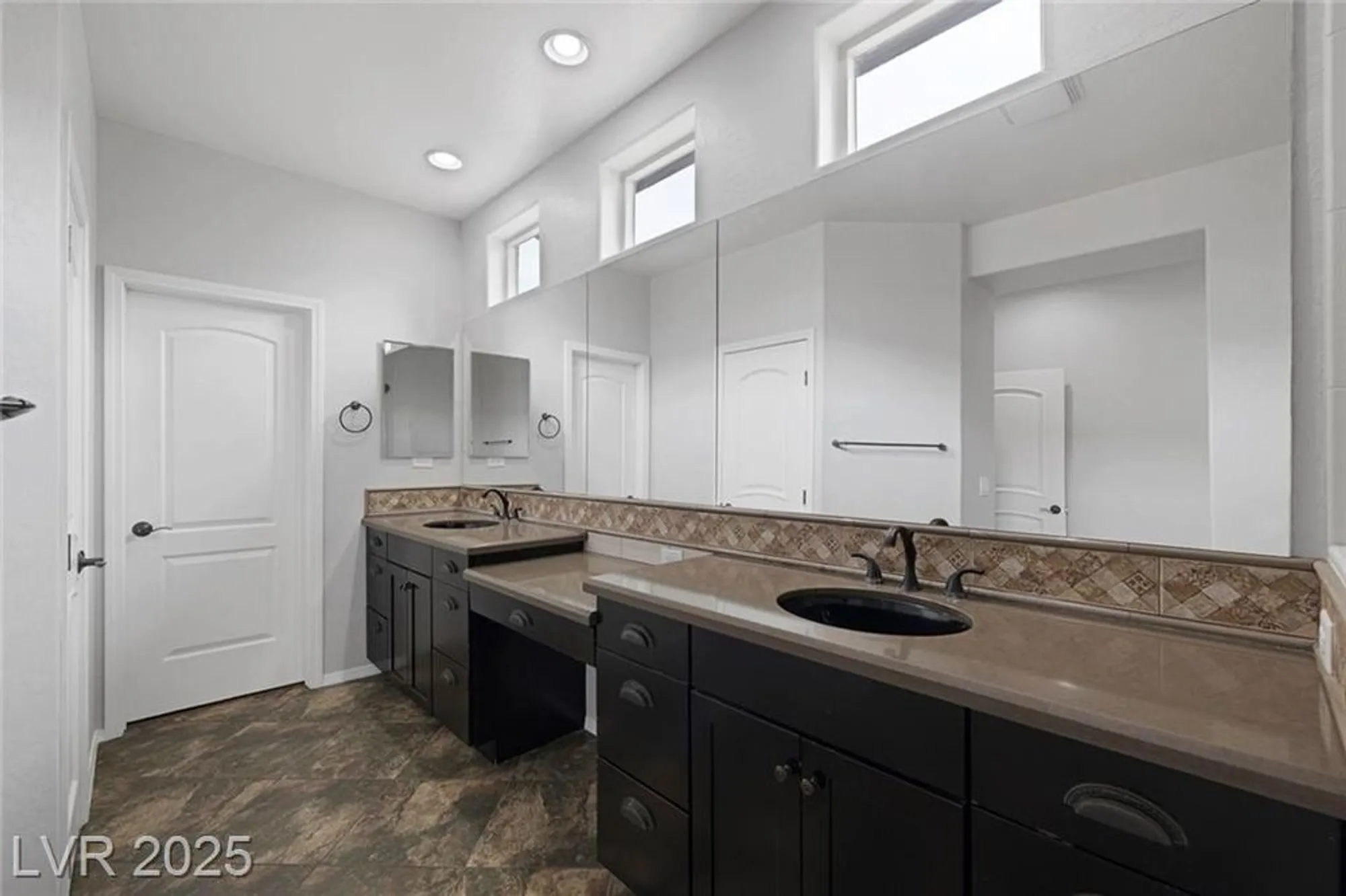 Property Slideshow image 26 of 32 | 5625 galivan vista st, North Las Vegas, NV, 89081