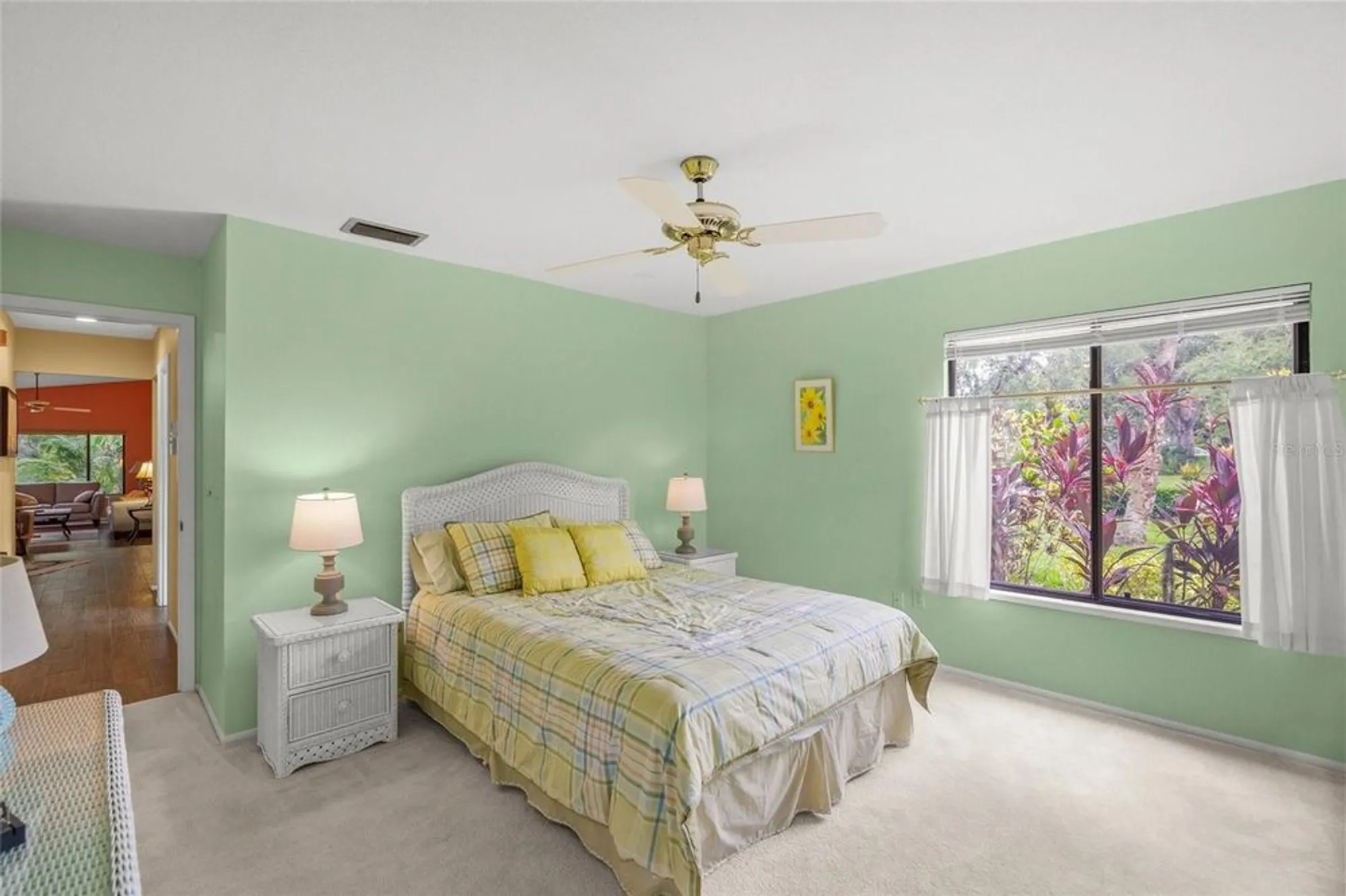 Property Slideshow image 21 of 43 | 4637 willow wood cir 44, Sarasota, FL, 34241