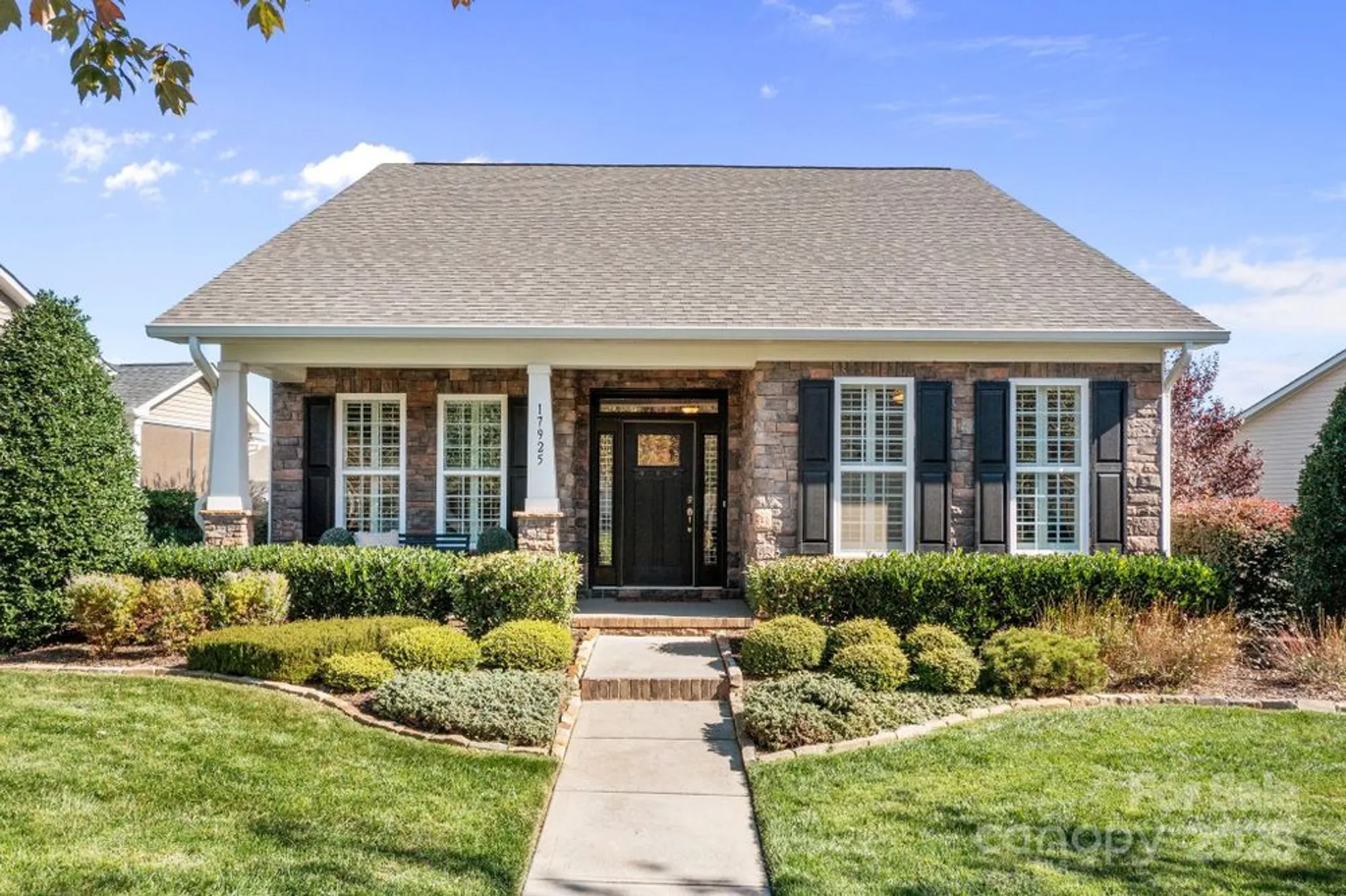 Property Slideshow image 1 of 26 | 17925 coulter pkwy, Cornelius, NC, 28031