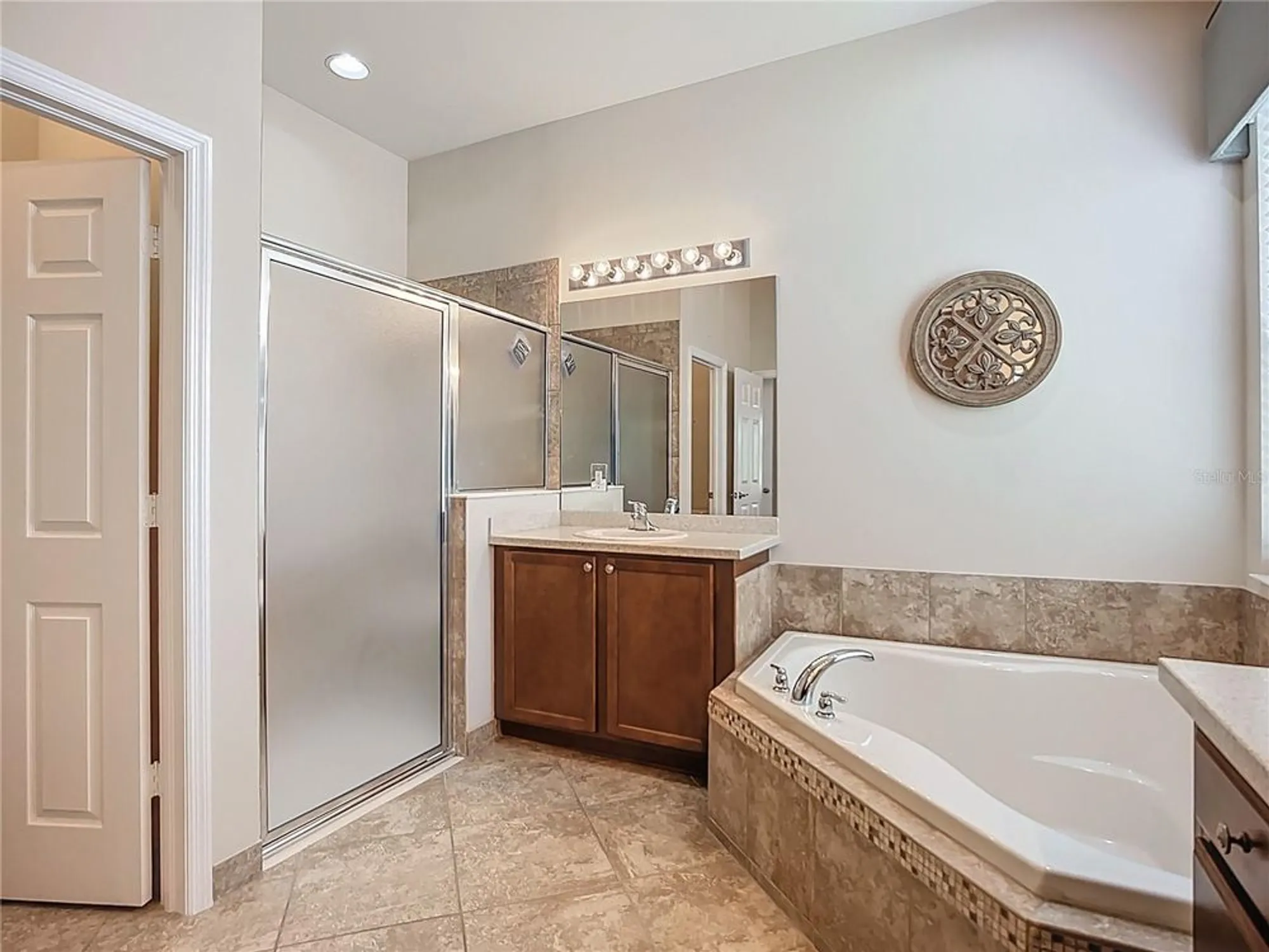 Property Slideshow image 28 of 80 | 16113 cape coral dr, Wimauma, FL, 33598
