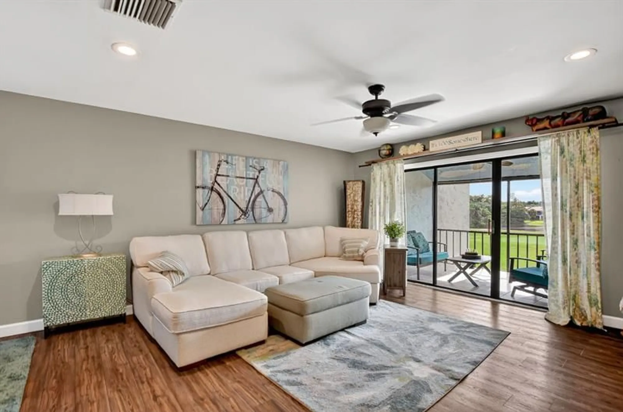 Property Slideshow image 16 of 46 | 21219 lago cir j, Boca Raton, FL, 33433