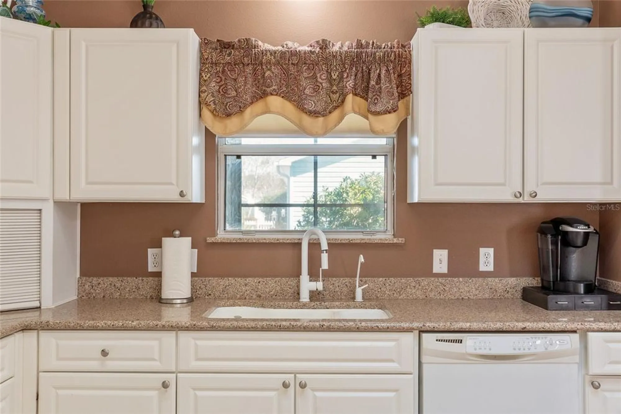 Property Slideshow image 11 of 38 | 411 aldama ave, The Villages, FL, 32159