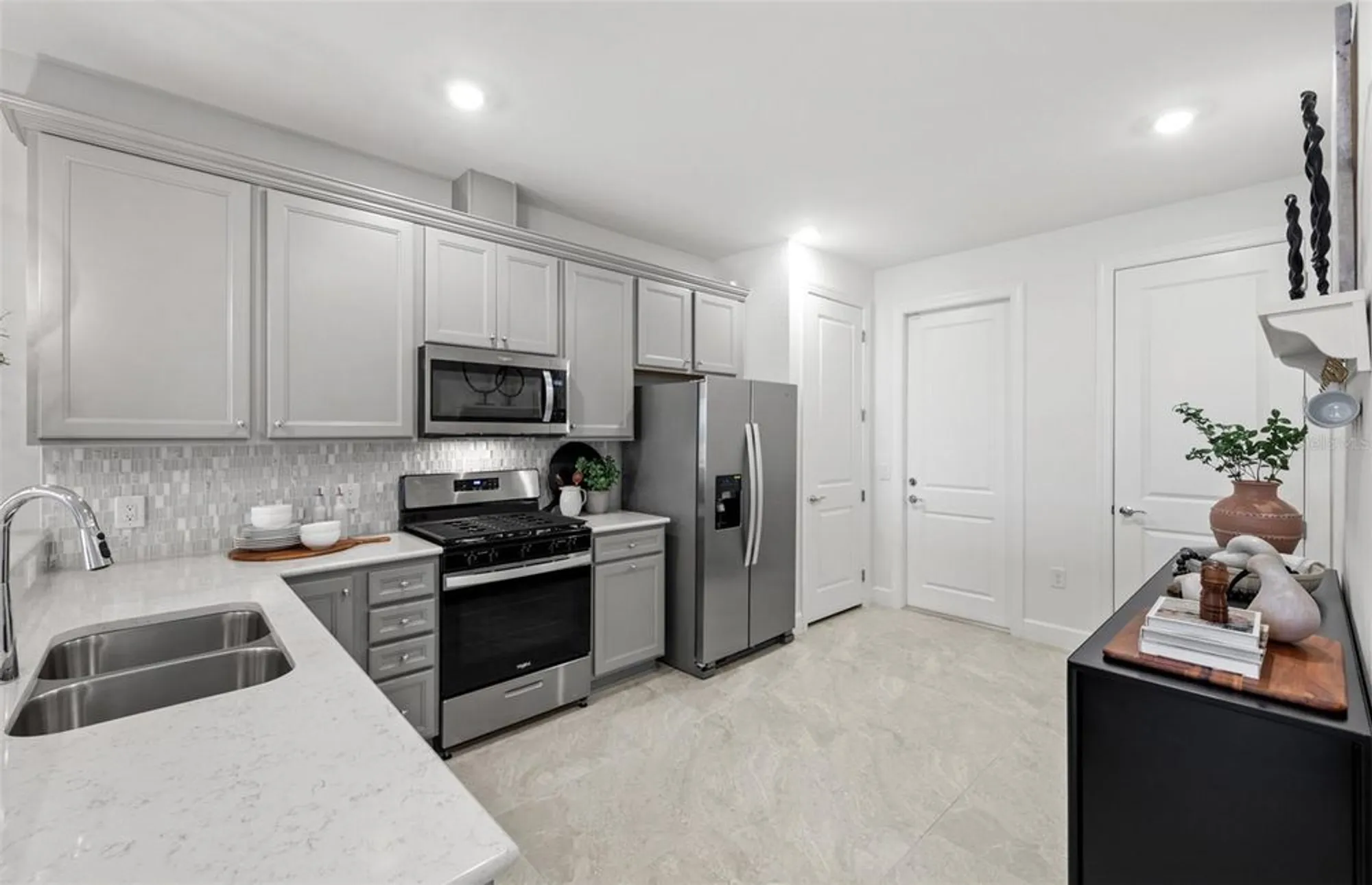 Property Slideshow image 5 of 29 | 18730 indian rock pl, Lakewood Ranch, FL, 34211