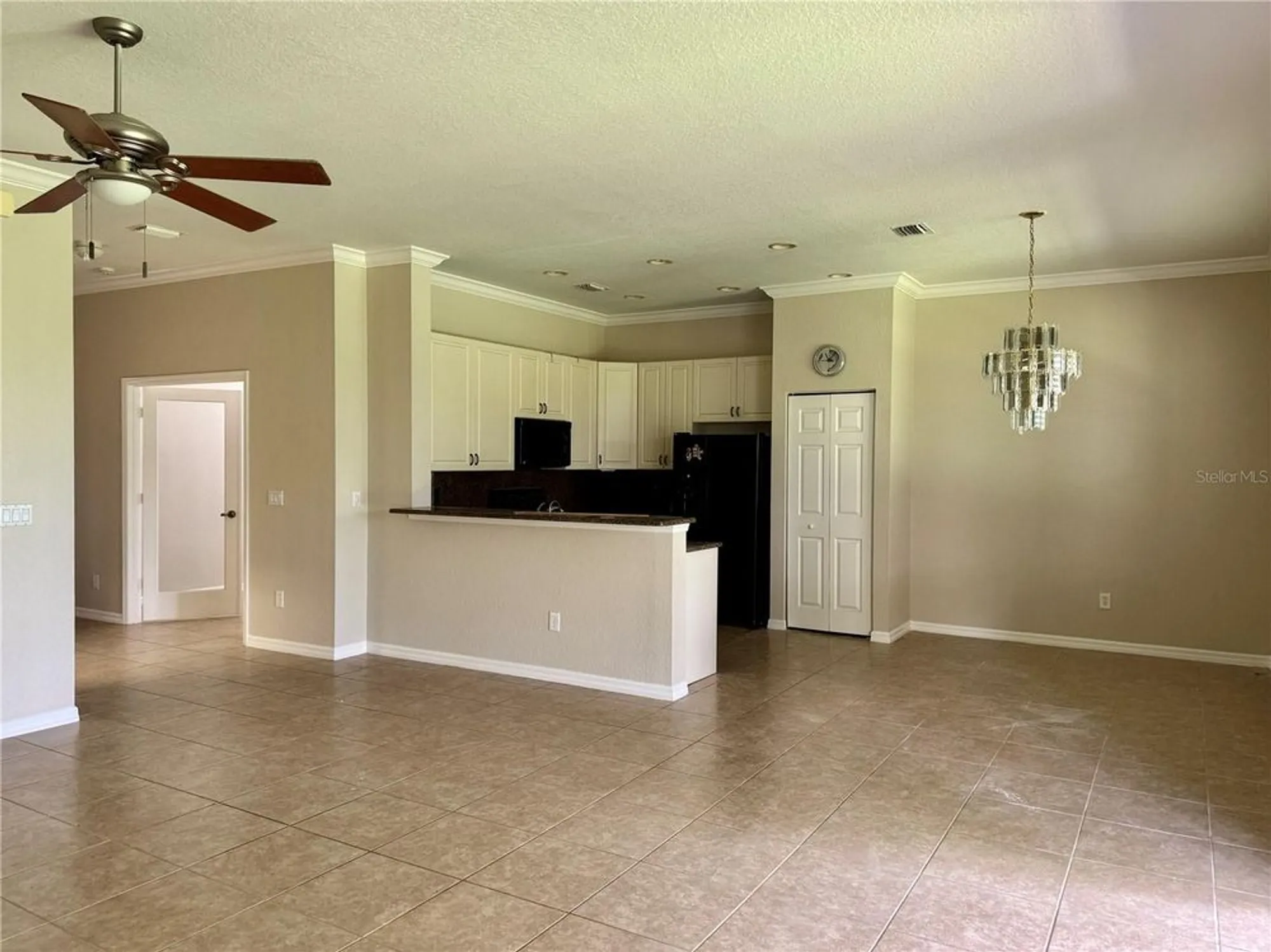 Property Slideshow image 6 of 40 | 4938 sandy brook cir, Wimauma, FL, 33598