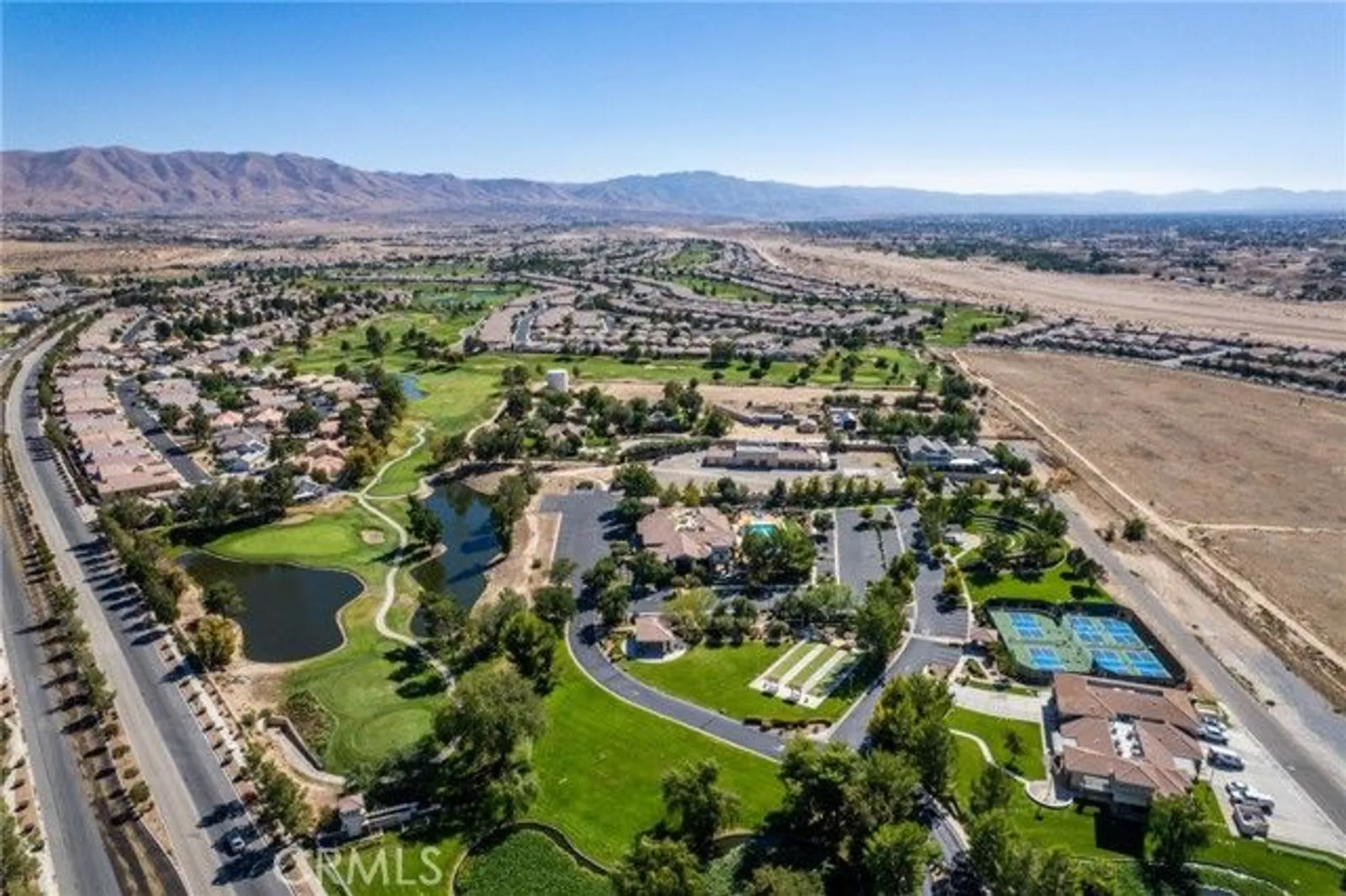 Property Slideshow image 61 of 71 | 11636 cascade st, Apple Valley, CA, 92308