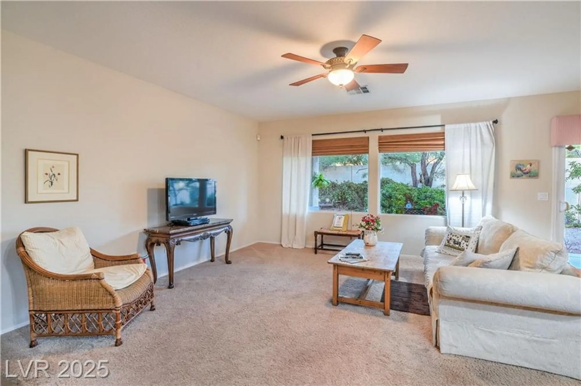 Property Slideshow image 5 of 62 | 2467 moonlight valley ave, Henderson, NV, 89044