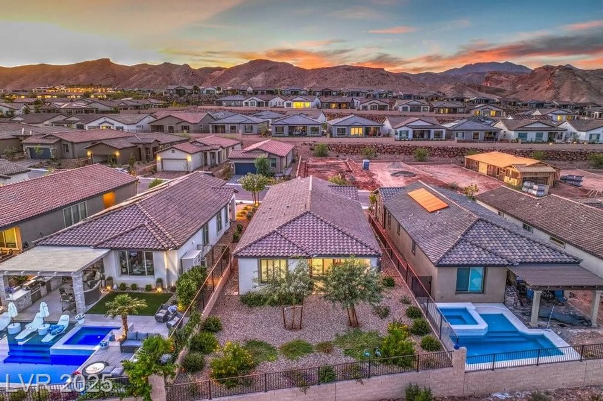 Property Slideshow image 36 of 48 | 70 lake bluff ct, Henderson, NV, 89011