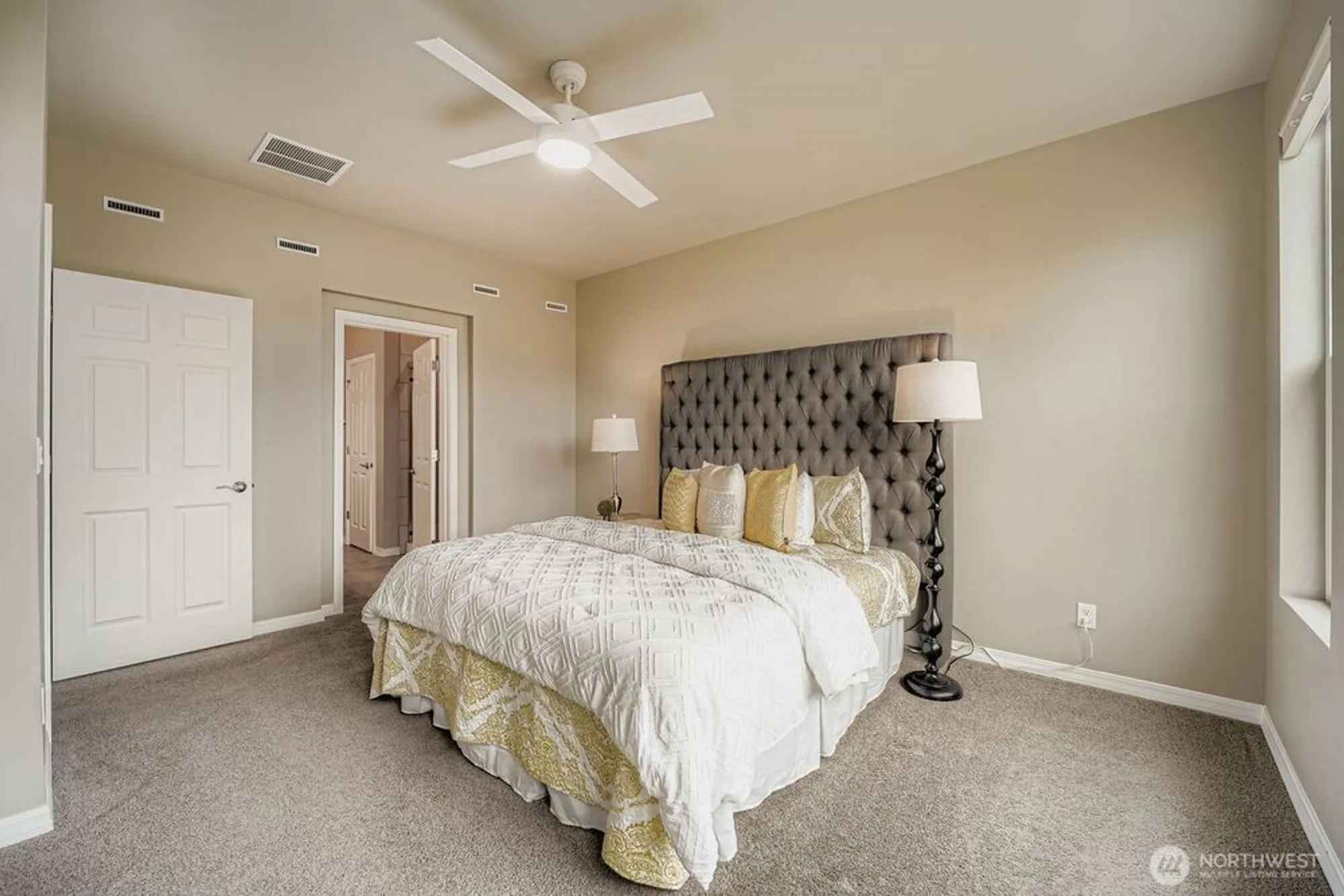 Property Slideshow image 17 of 30 | 15206 183rd ave e unit e, Bonney Lake, WA, 98391