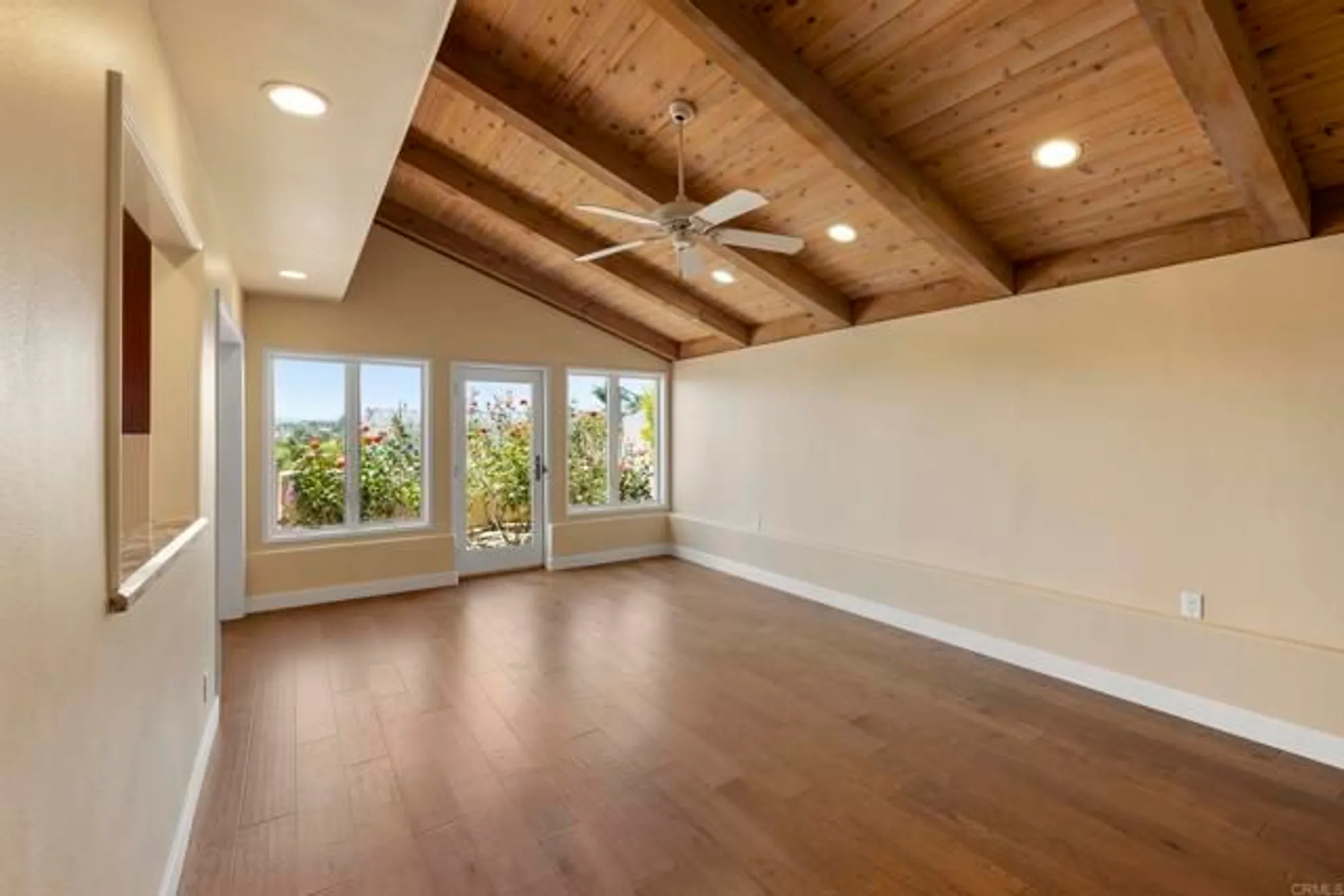 Property Slideshow image 26 of 58 | 1057 ridge heights dr, Fallbrook, CA, 92028