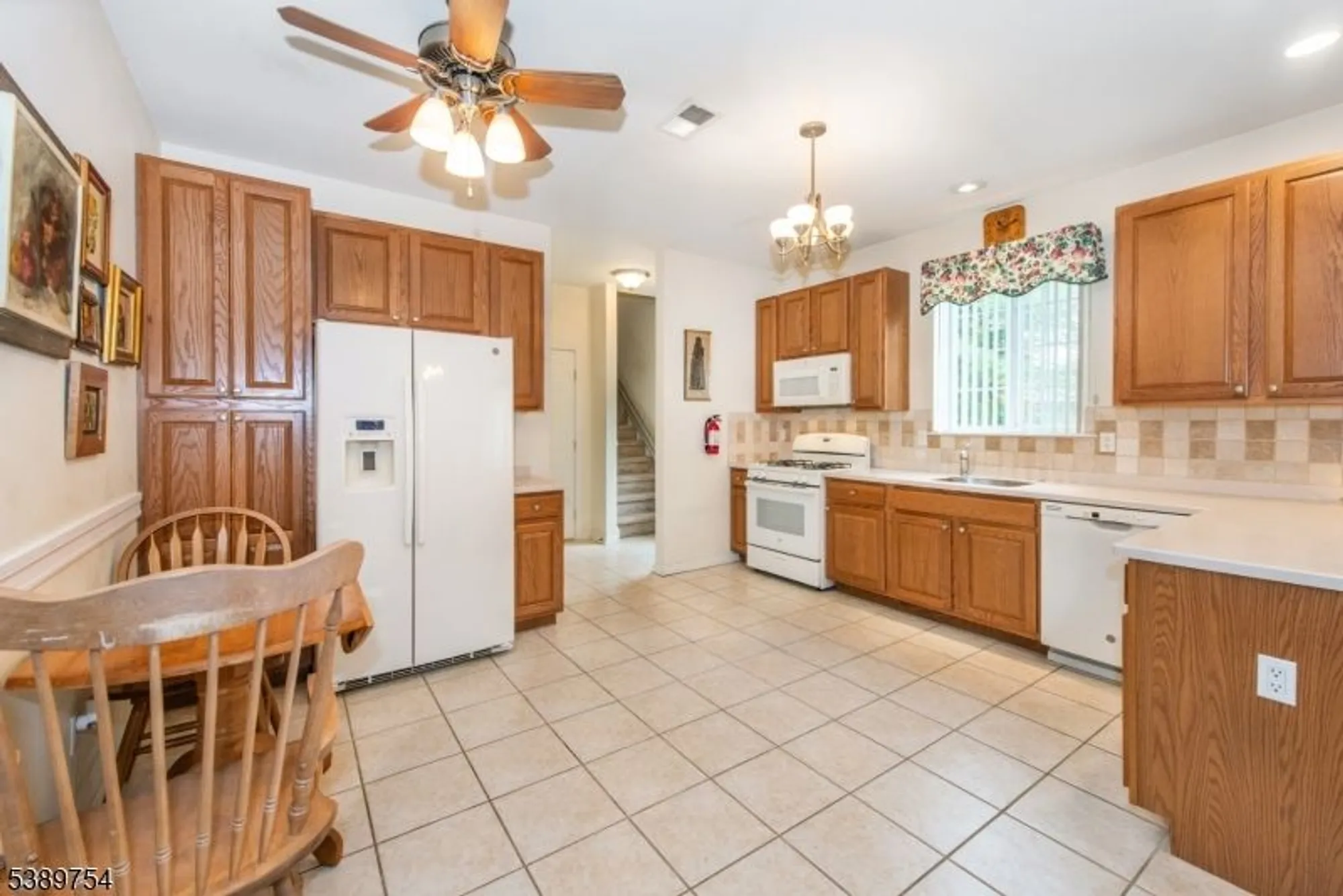 Property Slideshow image 10 of 24 | 25 indian plantation st, Flemington, NJ, 08822