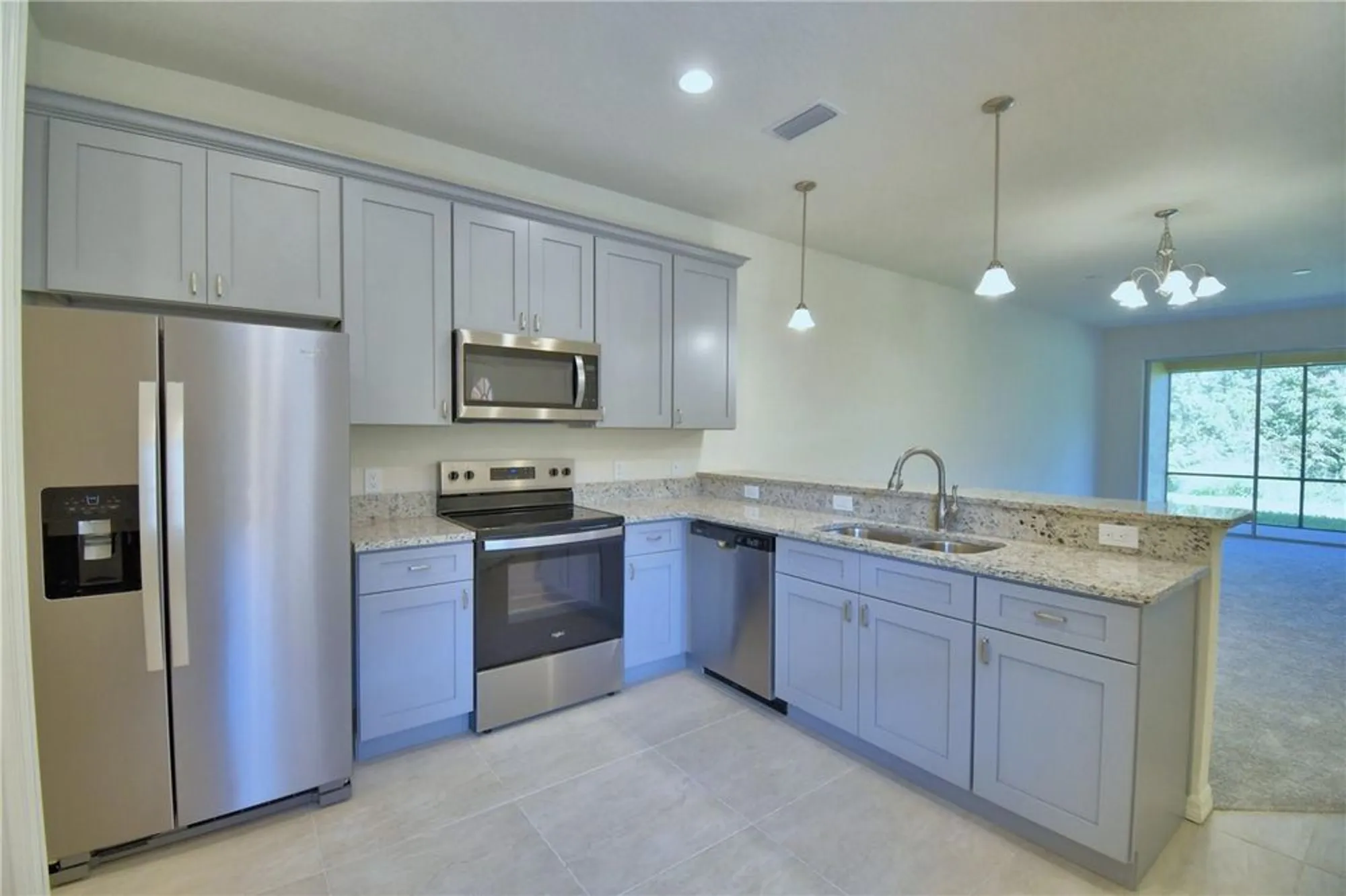 Property Slideshow image 4 of 73 | 1709 linz ct, Winter Haven, FL, 33884